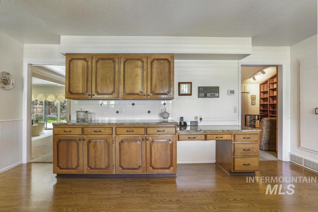 2018 Rancho Vista Dr, Twin Falls, Idaho 83301-4326, 5 Bedrooms, 3.5 Bathrooms, Residential For Sale, Price $675,000,MLS 98985026