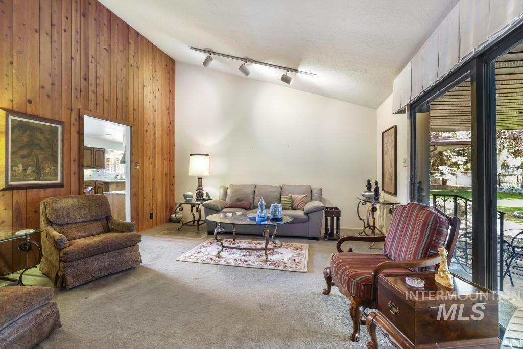 2018 Rancho Vista Dr, Twin Falls, Idaho 83301-4326, 5 Bedrooms, 3.5 Bathrooms, Residential For Sale, Price $675,000,MLS 98985026