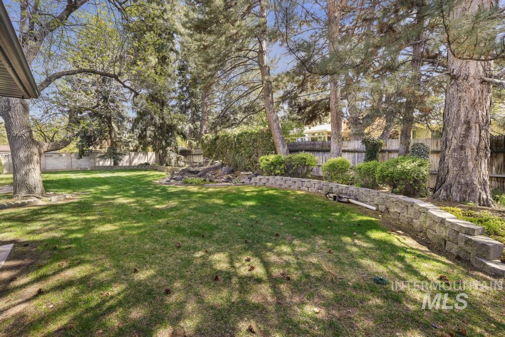 2018 Rancho Vista Dr, Twin Falls, Idaho 83301-4326, 5 Bedrooms, 3.5 Bathrooms, Residential For Sale, Price $675,000,MLS 98985026