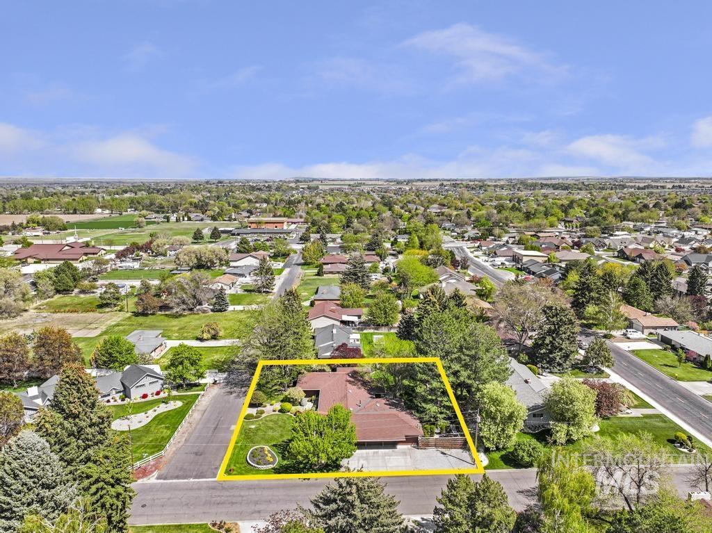 2018 Rancho Vista Dr, Twin Falls, Idaho 83301-4326, 5 Bedrooms, 3.5 Bathrooms, Residential For Sale, Price $675,000,MLS 98985026
