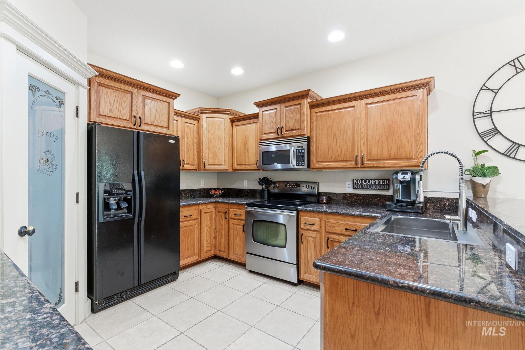 474 N Glen Aspen Way, Star, Idaho 83669, 3 Bedrooms, 2.5 Bathrooms, Residential For Sale, Price $549,500,MLS 98985027