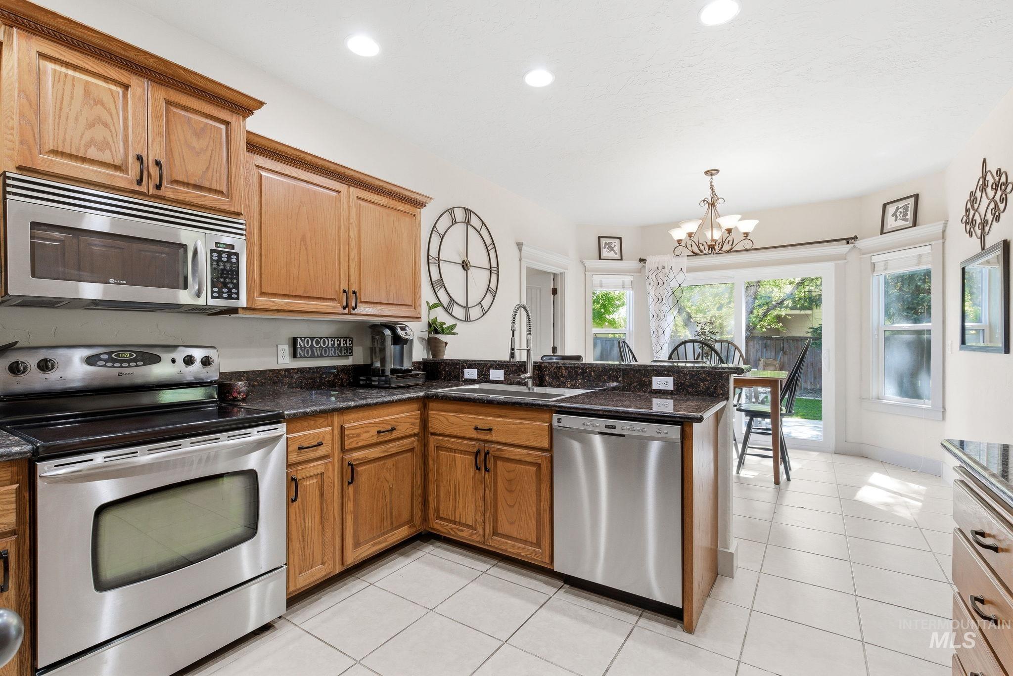 474 N Glen Aspen Way, Star, Idaho 83669, 3 Bedrooms, 2.5 Bathrooms, Residential For Sale, Price $549,500,MLS 98985027