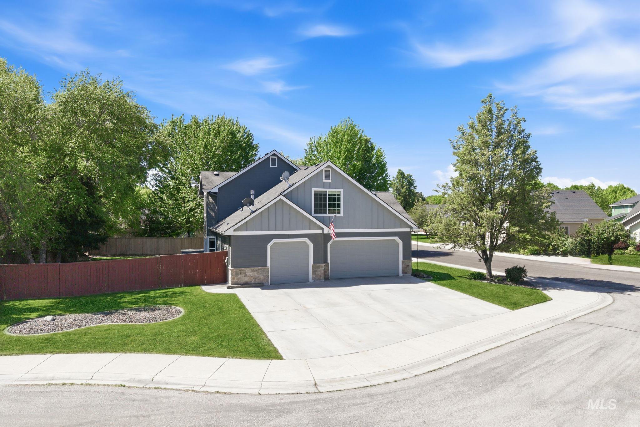 474 N Glen Aspen Way, Star, Idaho 83669, 3 Bedrooms, 2.5 Bathrooms, Residential For Sale, Price $549,500,MLS 98985027