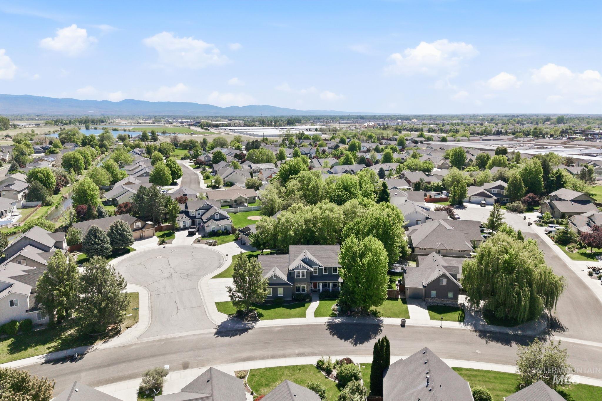 474 N Glen Aspen Way, Star, Idaho 83669, 3 Bedrooms, 2.5 Bathrooms, Residential For Sale, Price $549,500,MLS 98985027