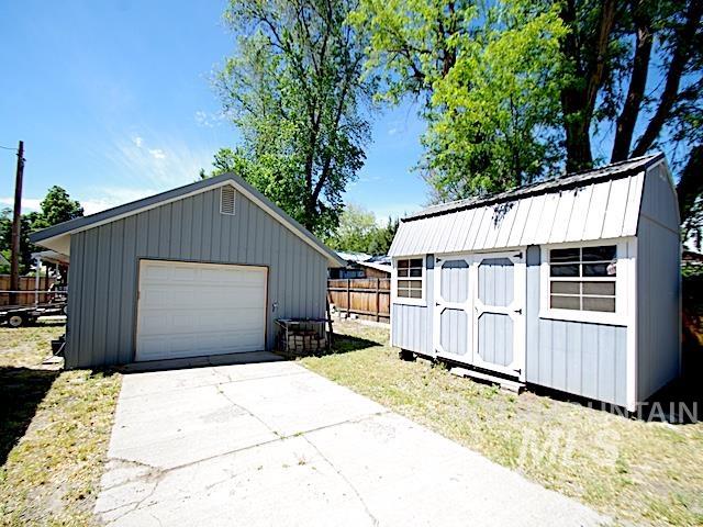 1386 W 3rd Street, Weiser, Idaho 83672, 2 Bedrooms, 2 Bathrooms, Residential For Sale, Price $265,000, 98985030
