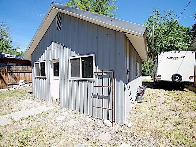 1386 W 3rd Street, Weiser, Idaho 83672, 2 Bedrooms, 2 Bathrooms, Residential For Sale, Price $265,000, 98985030