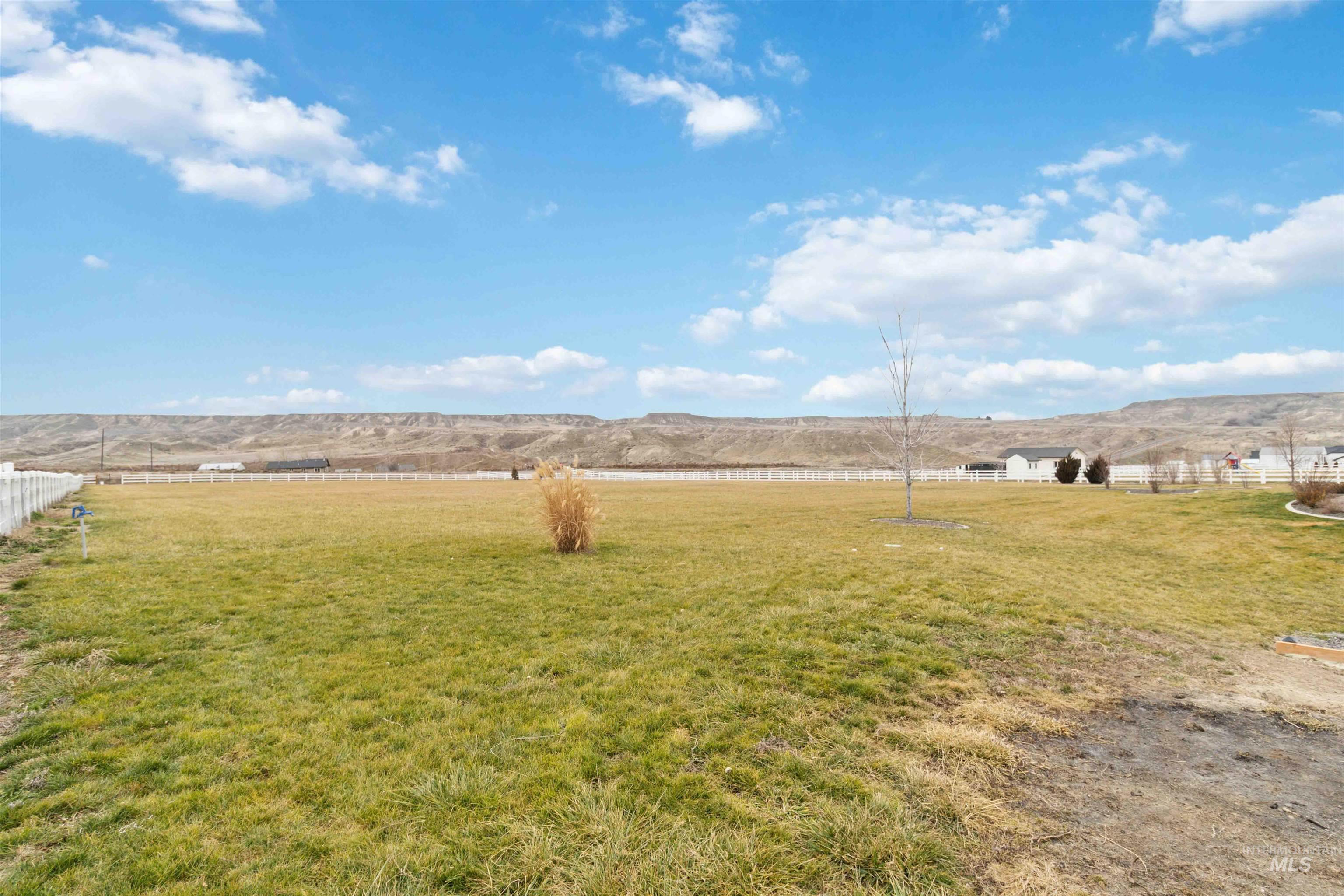 141 Twilight Trail, Marsing, Idaho 83639, 4 Bedrooms, 2 Bathrooms, Residential For Sale, Price $975,000,MLS 98985031