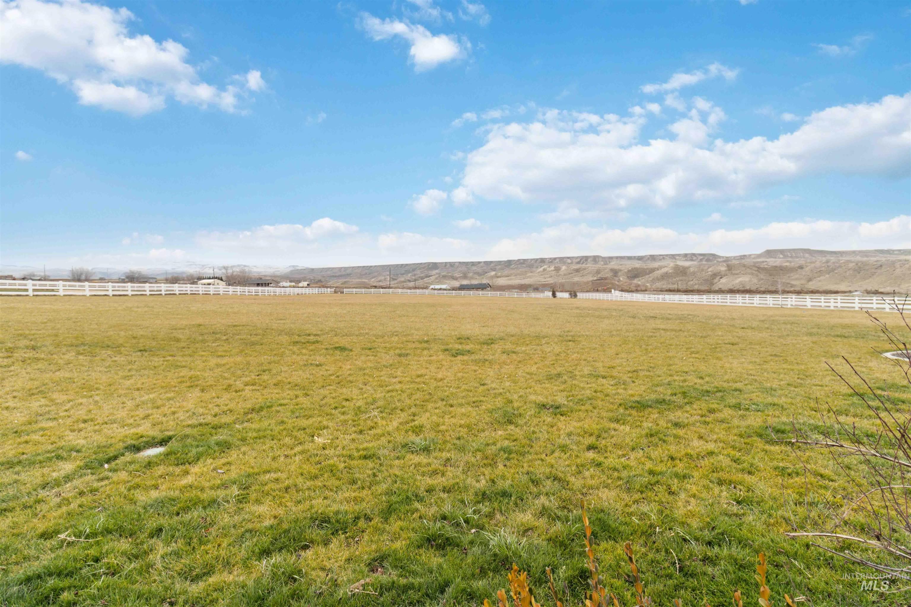 141 Twilight Trail, Marsing, Idaho 83639, 4 Bedrooms, 2 Bathrooms, Residential For Sale, Price $975,000,MLS 98985031