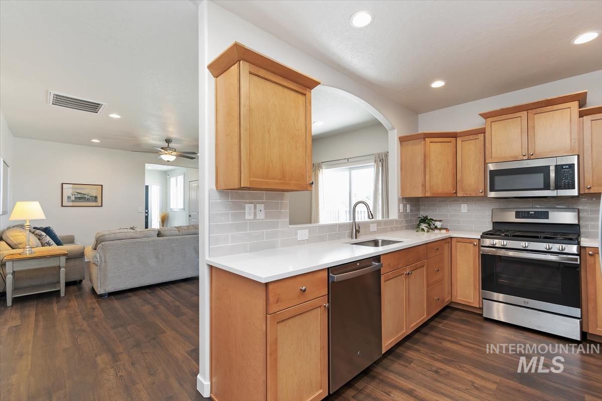 1350 W Homestake, Meridian, Idaho 83646, 3 Bedrooms, 2 Bathrooms, Residential For Sale, Price $424,900,MLS 98985033