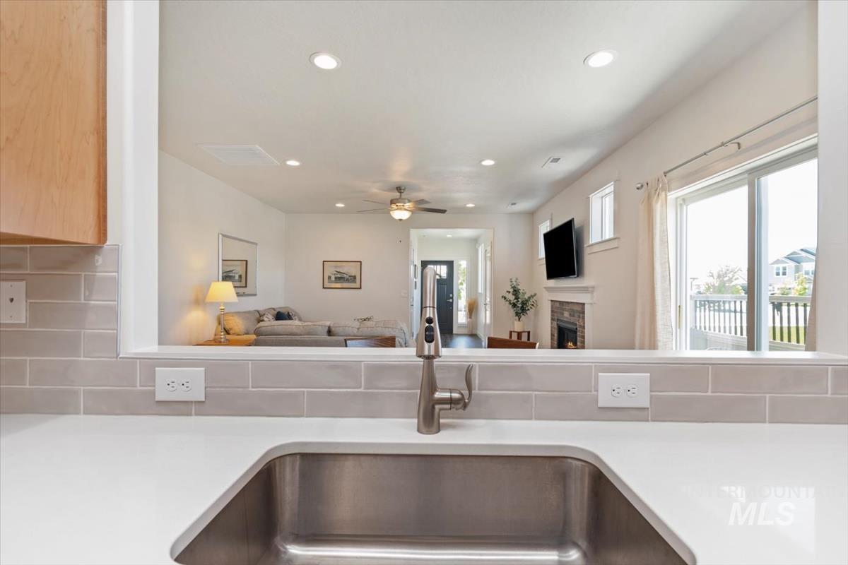 1350 W Homestake, Meridian, Idaho 83646, 3 Bedrooms, 2 Bathrooms, Residential For Sale, Price $424,900,MLS 98985033