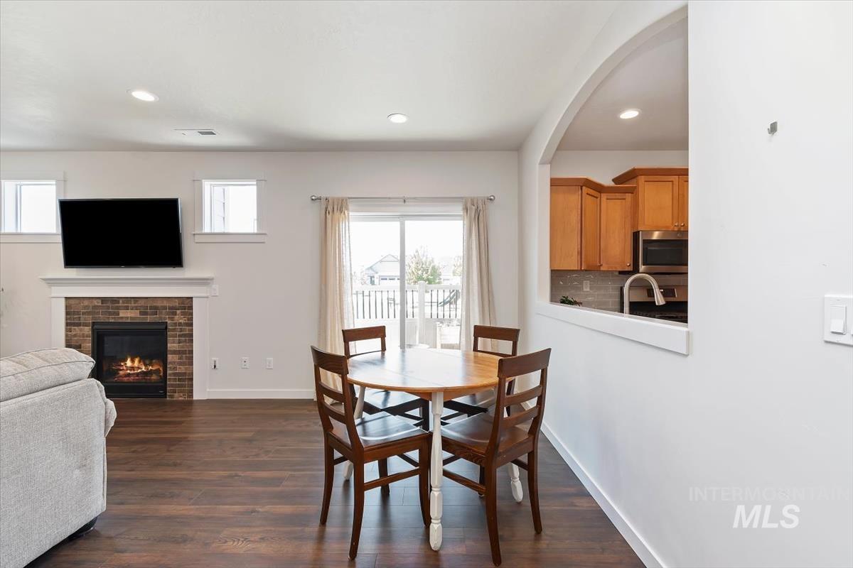 1350 W Homestake, Meridian, Idaho 83646, 3 Bedrooms, 2 Bathrooms, Residential For Sale, Price $424,900,MLS 98985033