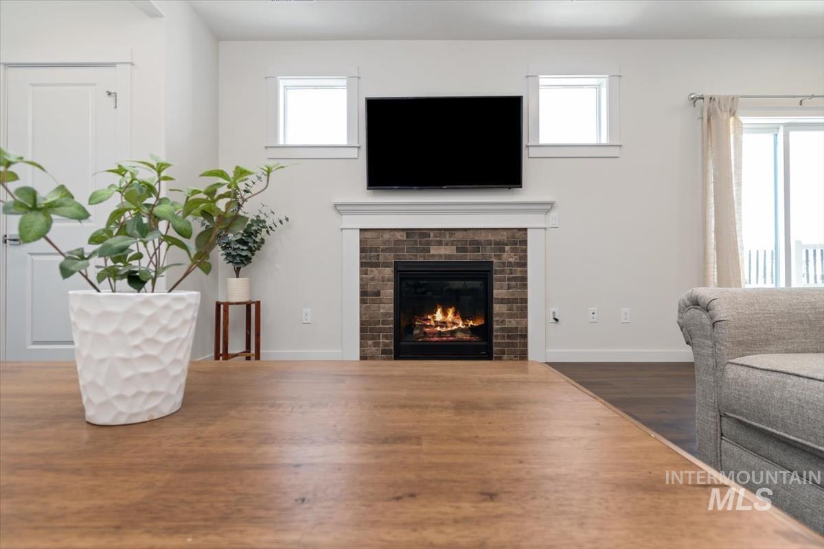 1350 W Homestake, Meridian, Idaho 83646, 3 Bedrooms, 2 Bathrooms, Residential For Sale, Price $424,900,MLS 98985033
