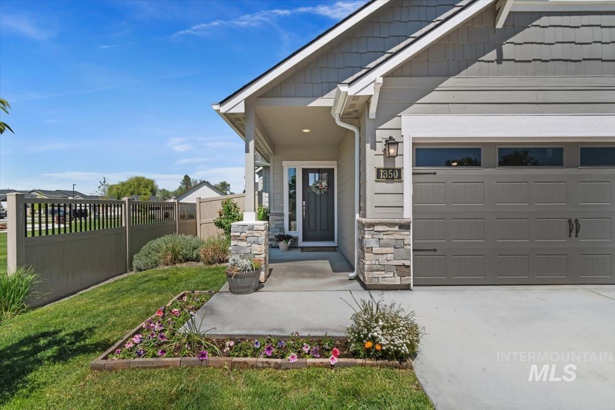 1350 W Homestake, Meridian, Idaho 83646, 3 Bedrooms, 2 Bathrooms, Residential For Sale, Price $424,900,MLS 98985033