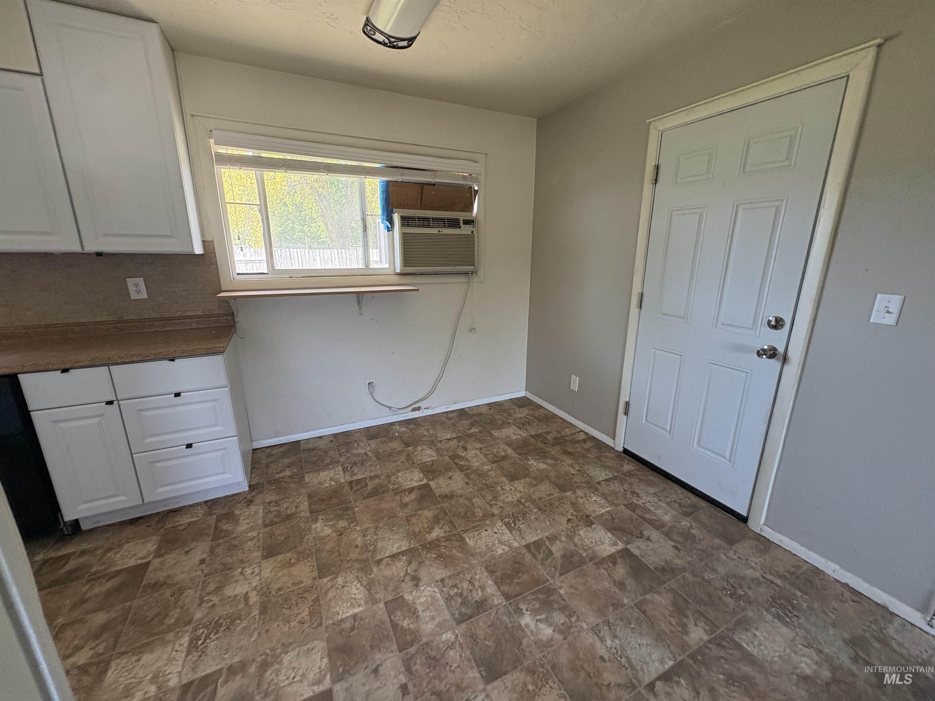 400 Scenic Dr, Emmett, Idaho 83617-9587, 3 Bedrooms, 1 Bathroom, Residential For Sale, Price $299,000,MLS 98985037