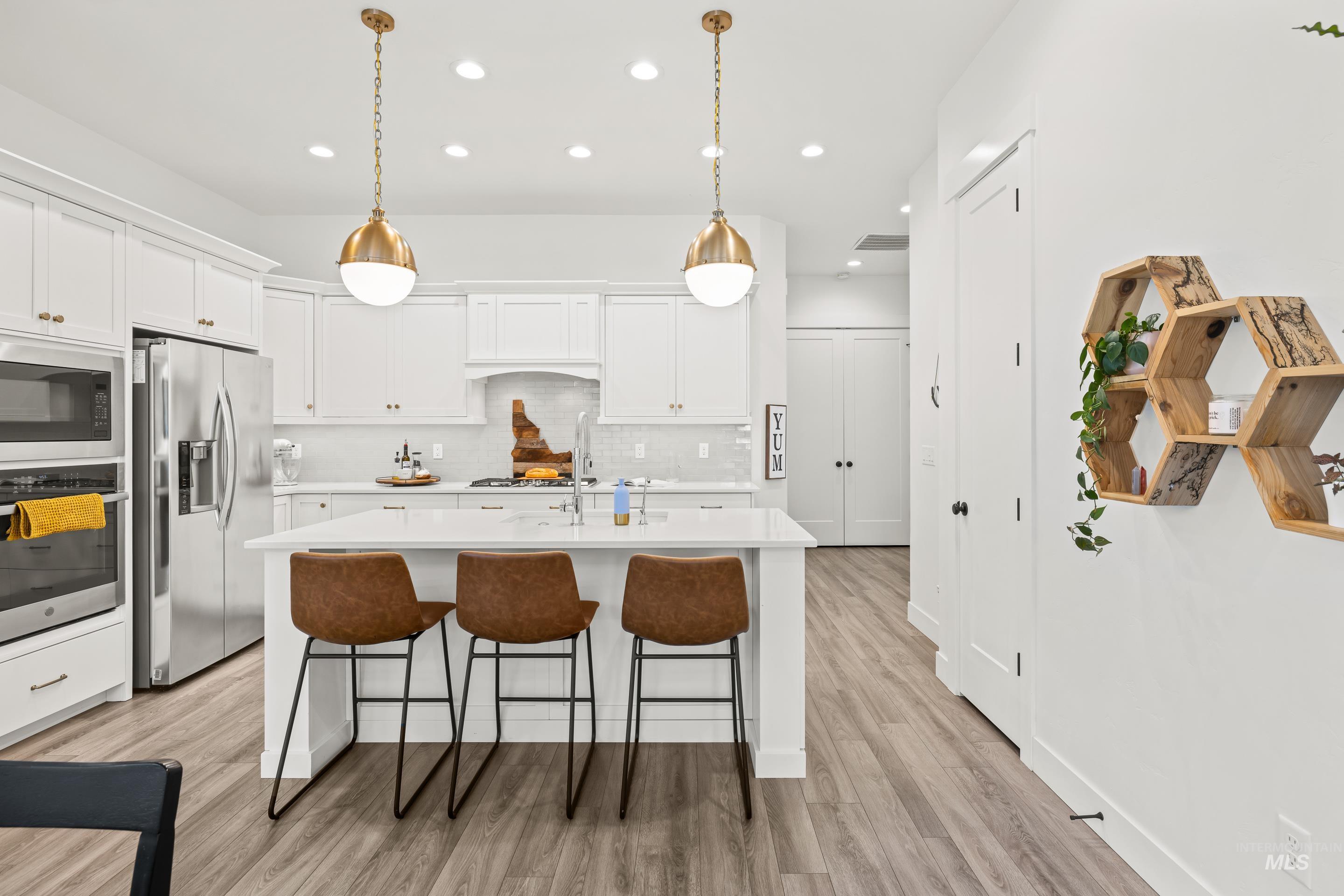 5019 W Talbot St, Meridian, Idaho 83646, 3 Bedrooms, 3 Bathrooms, Residential For Sale, Price $574,900,MLS 98985045