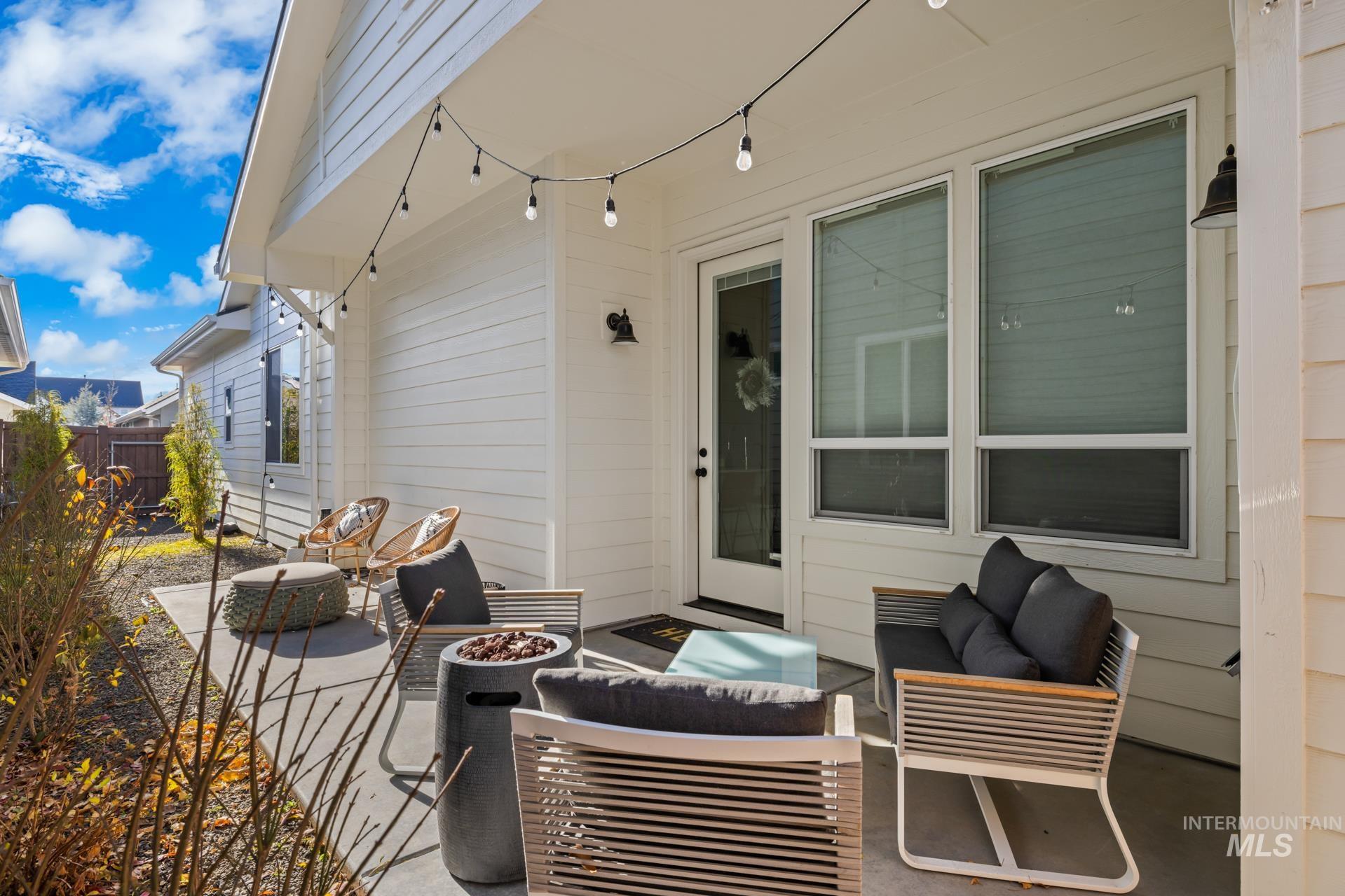 5019 W Talbot St, Meridian, Idaho 83646, 3 Bedrooms, 3 Bathrooms, Residential For Sale, Price $574,900,MLS 98985045