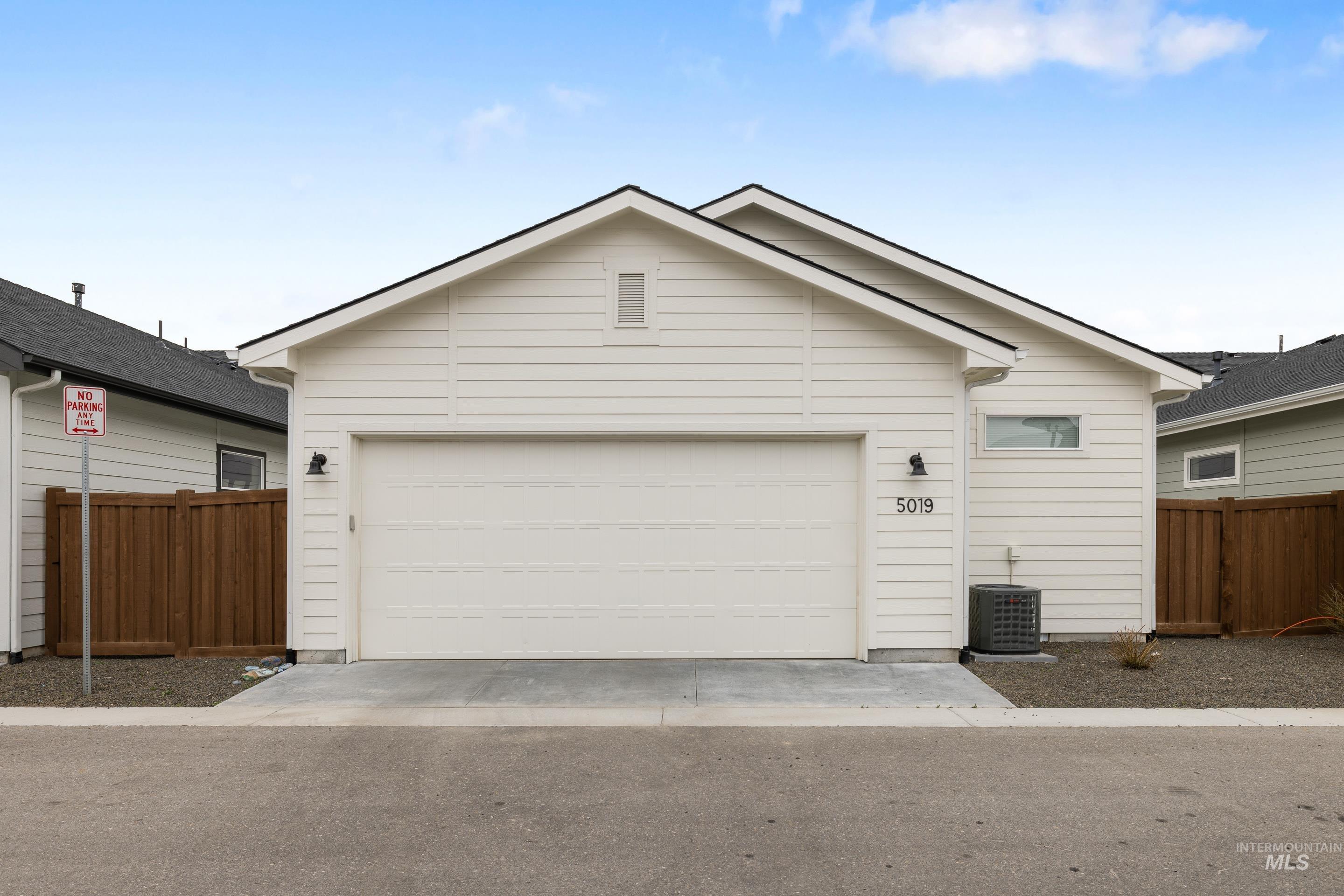 5019 W Talbot St, Meridian, Idaho 83646, 3 Bedrooms, 3 Bathrooms, Residential For Sale, Price $574,900,MLS 98985045