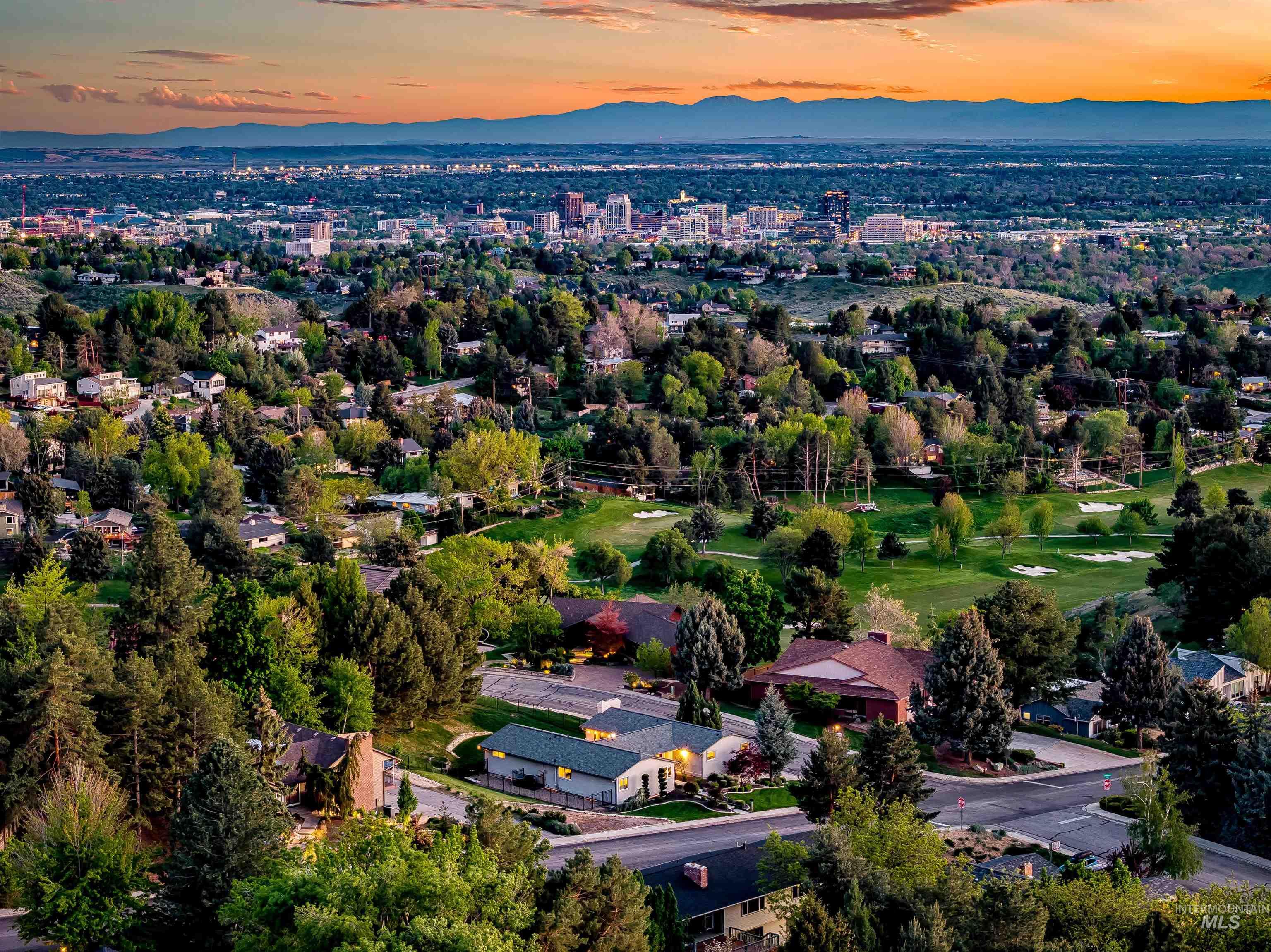 709 E Braemere Road, Boise, Idaho 83702, 4 Bedrooms, 4.5 Bathrooms, Residential For Sale, Price $1,600,000,MLS 98985047