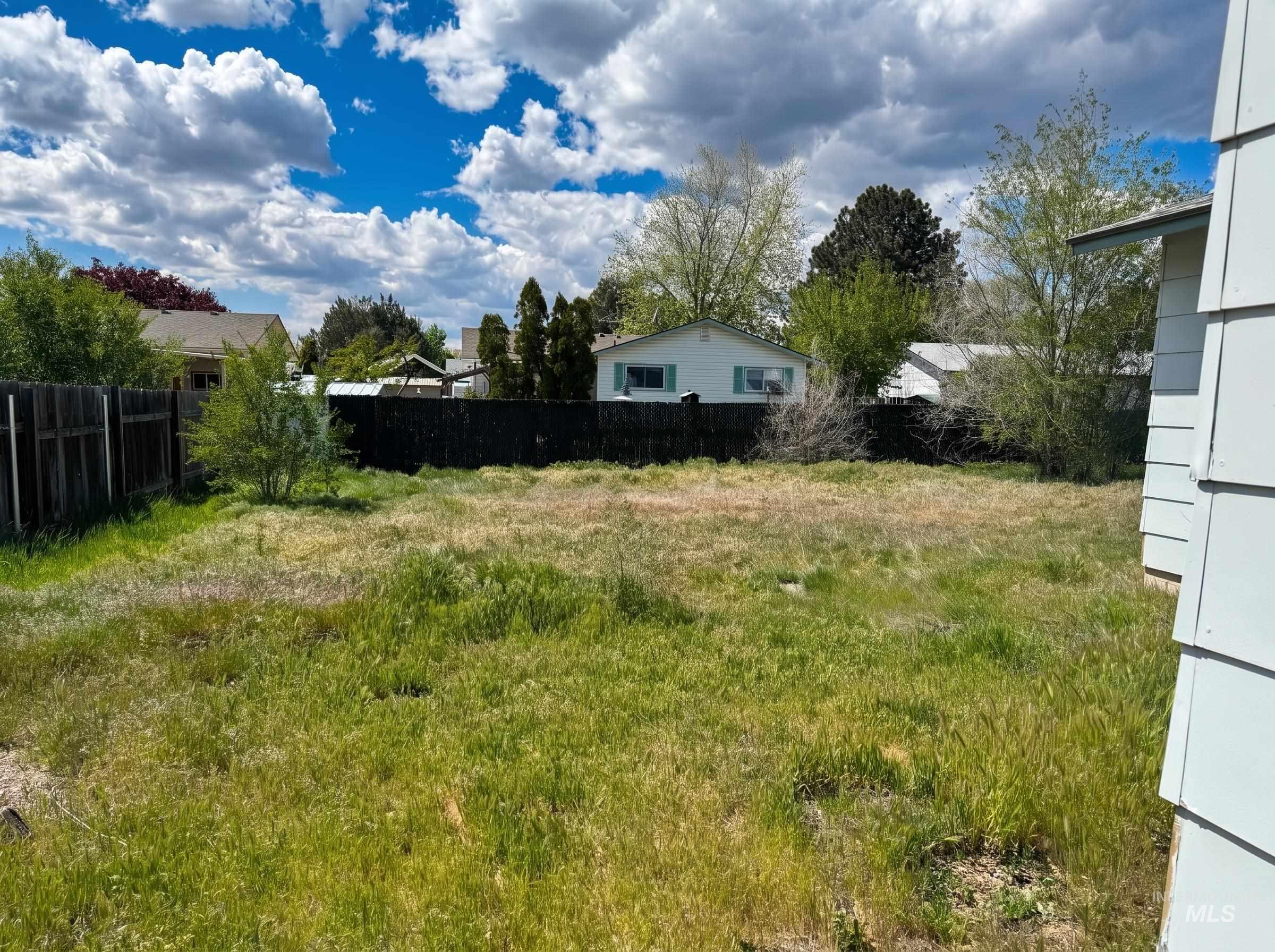 1305 N 2nd E, Mountain Home, Idaho 83647, 3 Bedrooms, 1 Bathroom, Residential For Sale, Price $180,000,MLS 98985049