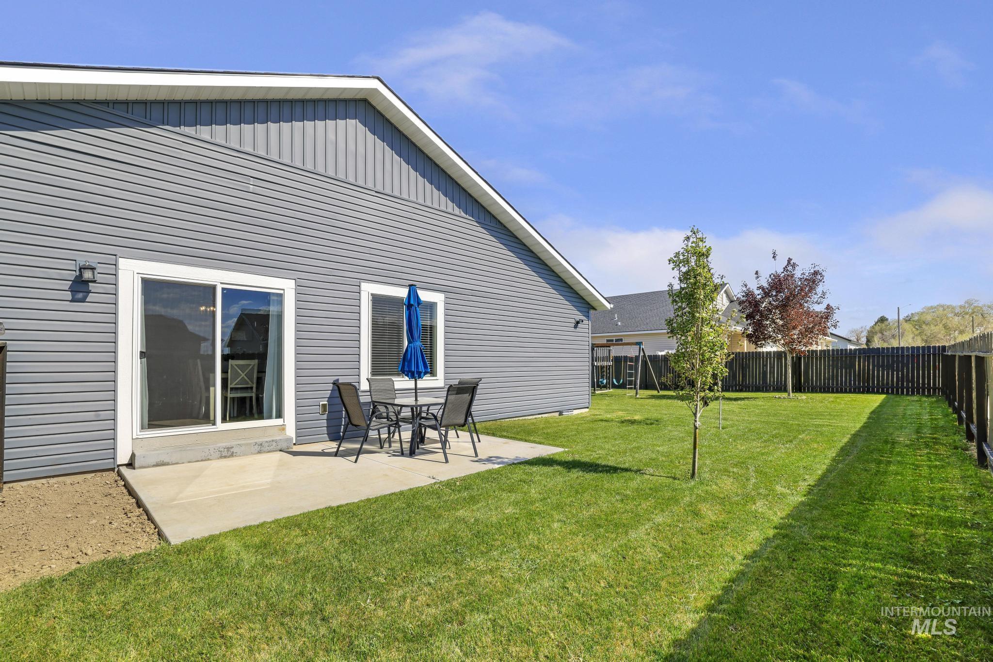 2207 Bills Way, Filer, Idaho 83328, 4 Bedrooms, 2 Bathrooms, Residential For Sale, Price $385,000,MLS 98985050