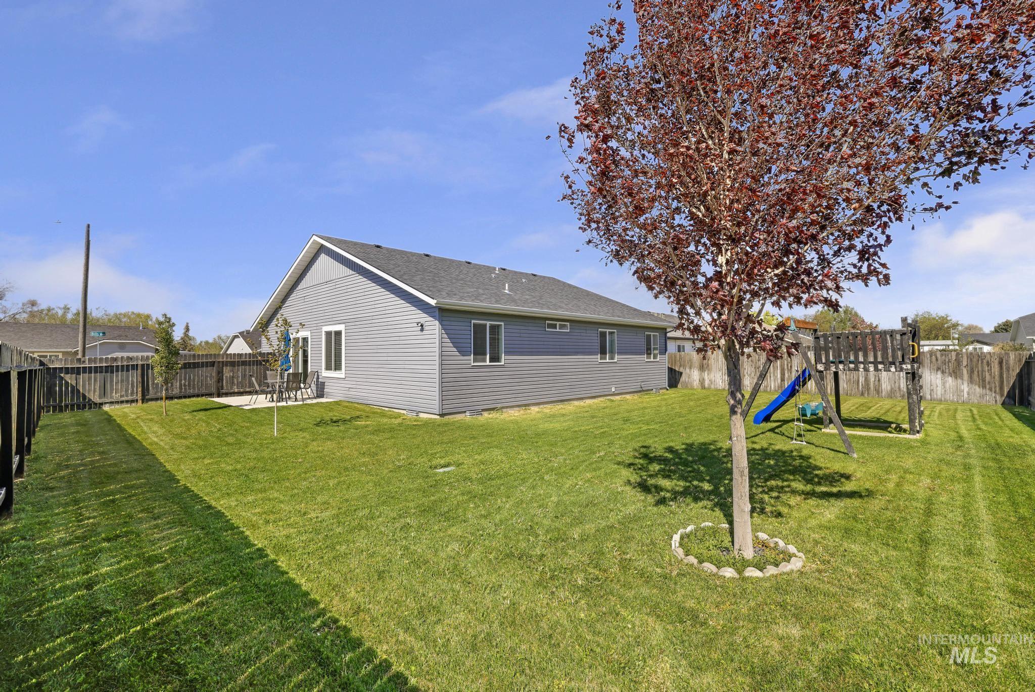 2207 Bills Way, Filer, Idaho 83328, 4 Bedrooms, 2 Bathrooms, Residential For Sale, Price $385,000,MLS 98985050