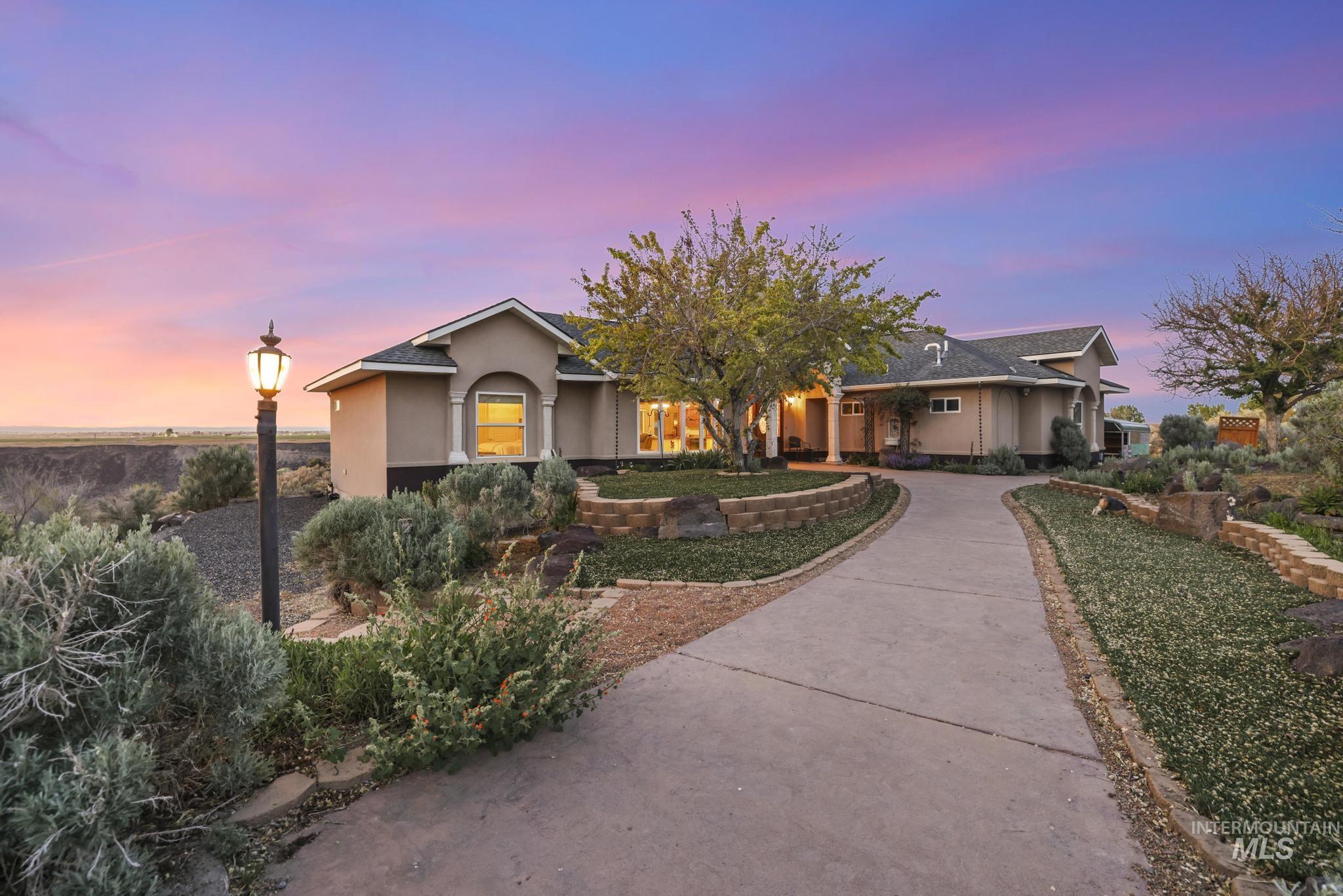 1752 E 4550 N, Buhl, Idaho 83316, 3 Bedrooms, 3.5 Bathrooms, Residential For Sale, Price $950,000,MLS 98985051