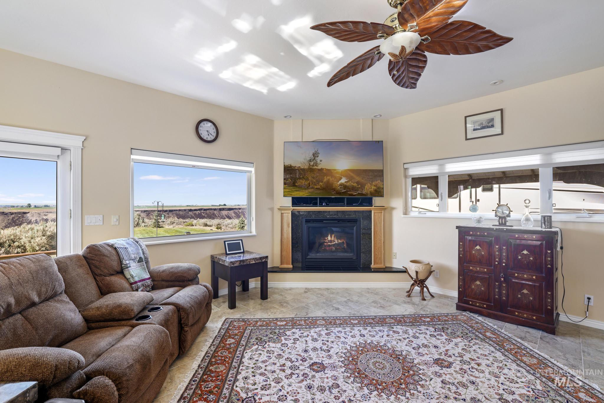 1752 E 4550 N, Buhl, Idaho 83316, 3 Bedrooms, 3.5 Bathrooms, Residential For Sale, Price $950,000,MLS 98985051