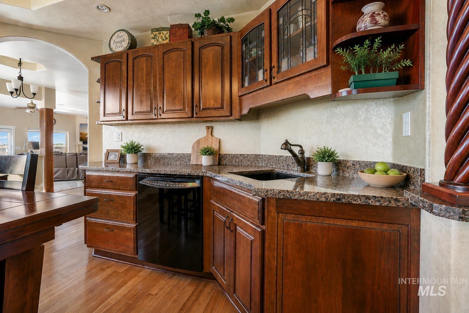 1752 E 4550 N, Buhl, Idaho 83316, 3 Bedrooms, 3.5 Bathrooms, Residential For Sale, Price $950,000,MLS 98985051