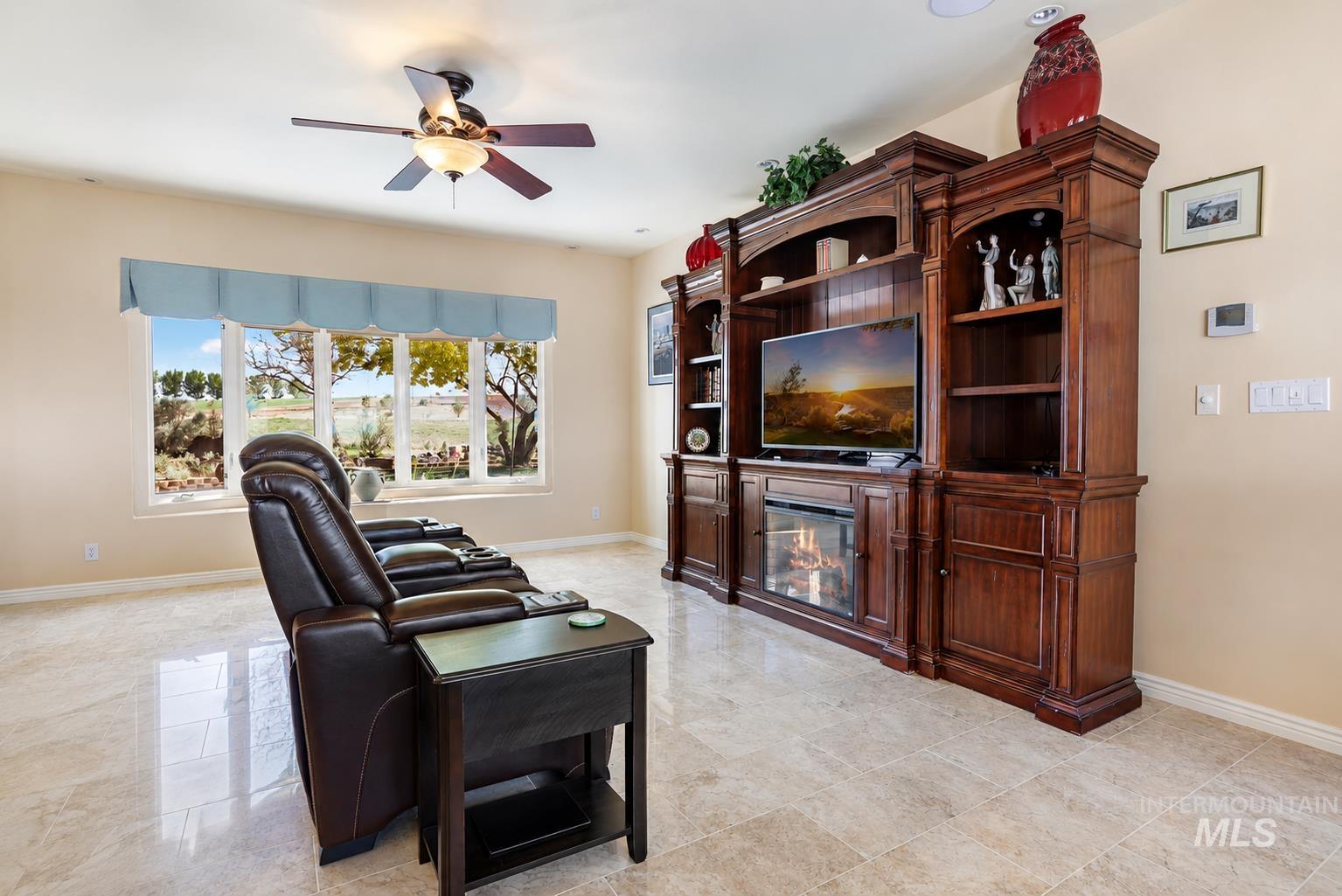 1752 E 4550 N, Buhl, Idaho 83316, 3 Bedrooms, 3.5 Bathrooms, Residential For Sale, Price $950,000,MLS 98985051