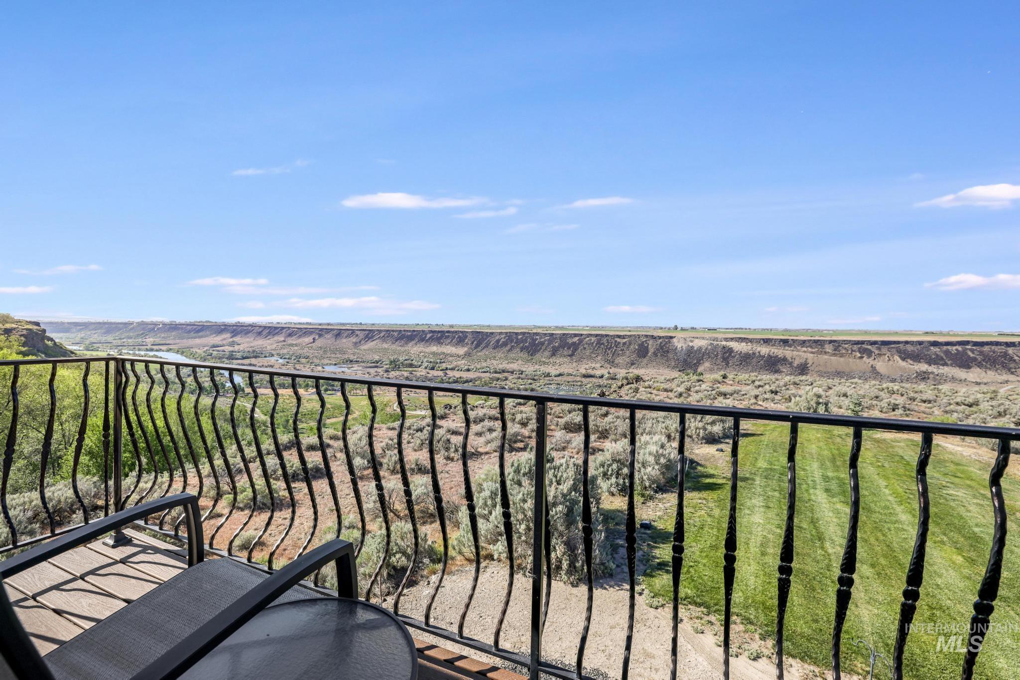 1752 E 4550 N, Buhl, Idaho 83316, 3 Bedrooms, 3.5 Bathrooms, Residential For Sale, Price $950,000,MLS 98985051