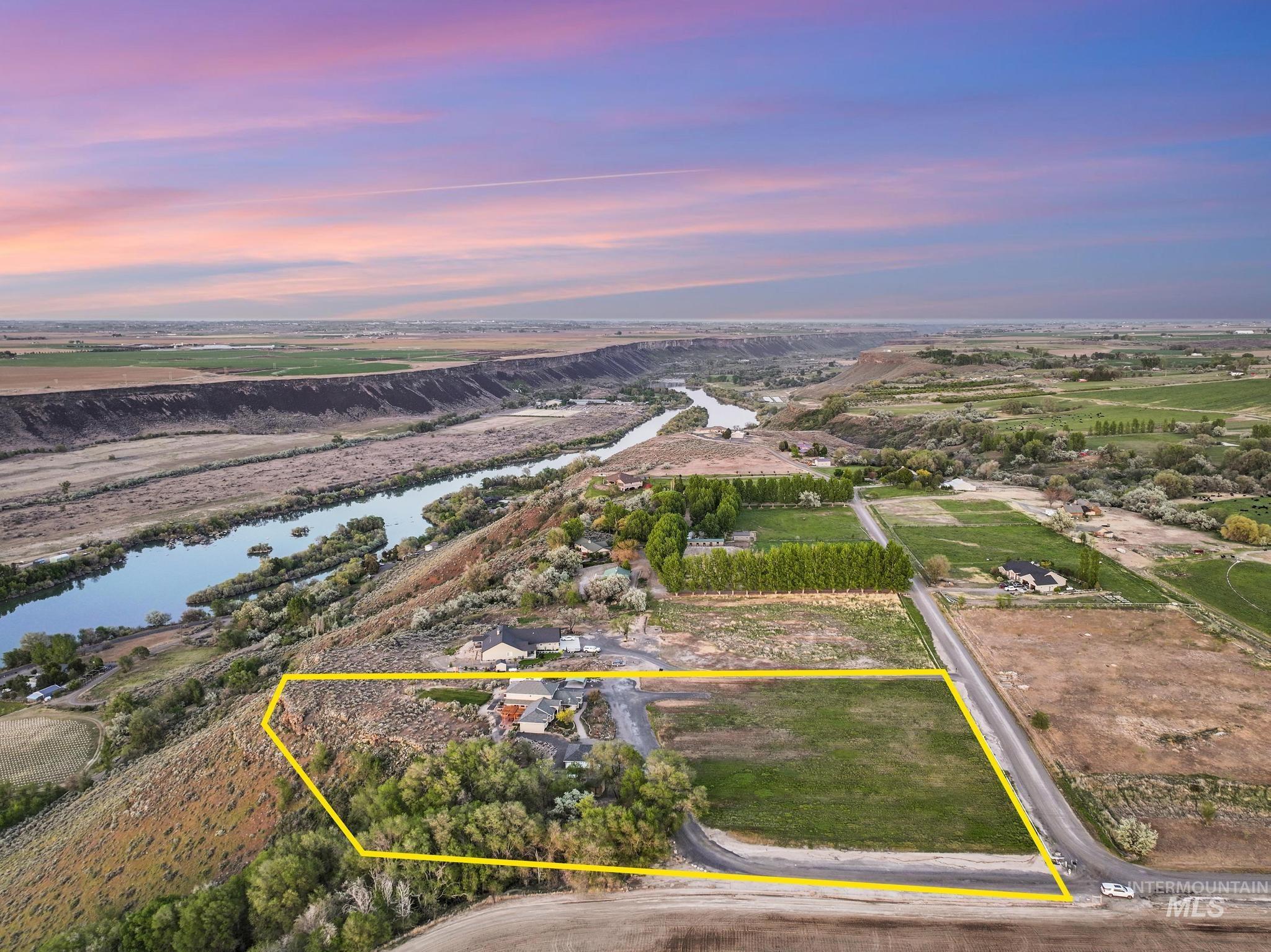 1752 E 4550 N, Buhl, Idaho 83316, 3 Bedrooms, 3.5 Bathrooms, Residential For Sale, Price $950,000,MLS 98985051