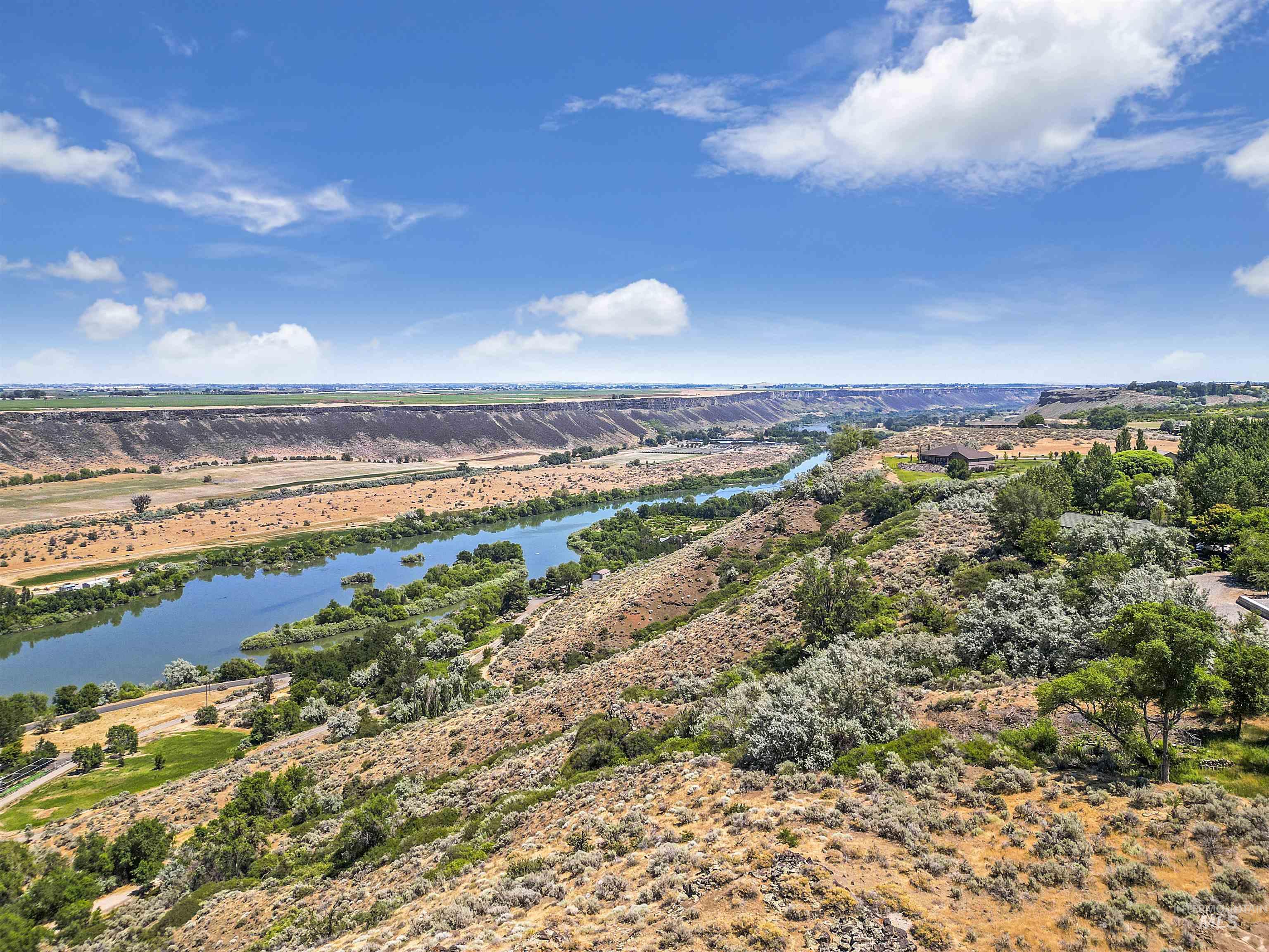 1752 E 4550 N, Buhl, Idaho 83316, 3 Bedrooms, 3.5 Bathrooms, Residential For Sale, Price $950,000,MLS 98985051