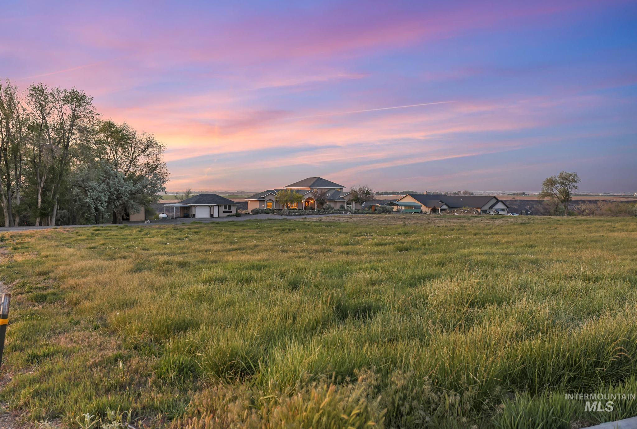 1752 E 4550 N, Buhl, Idaho 83316, 3 Bedrooms, 3.5 Bathrooms, Residential For Sale, Price $950,000,MLS 98985051