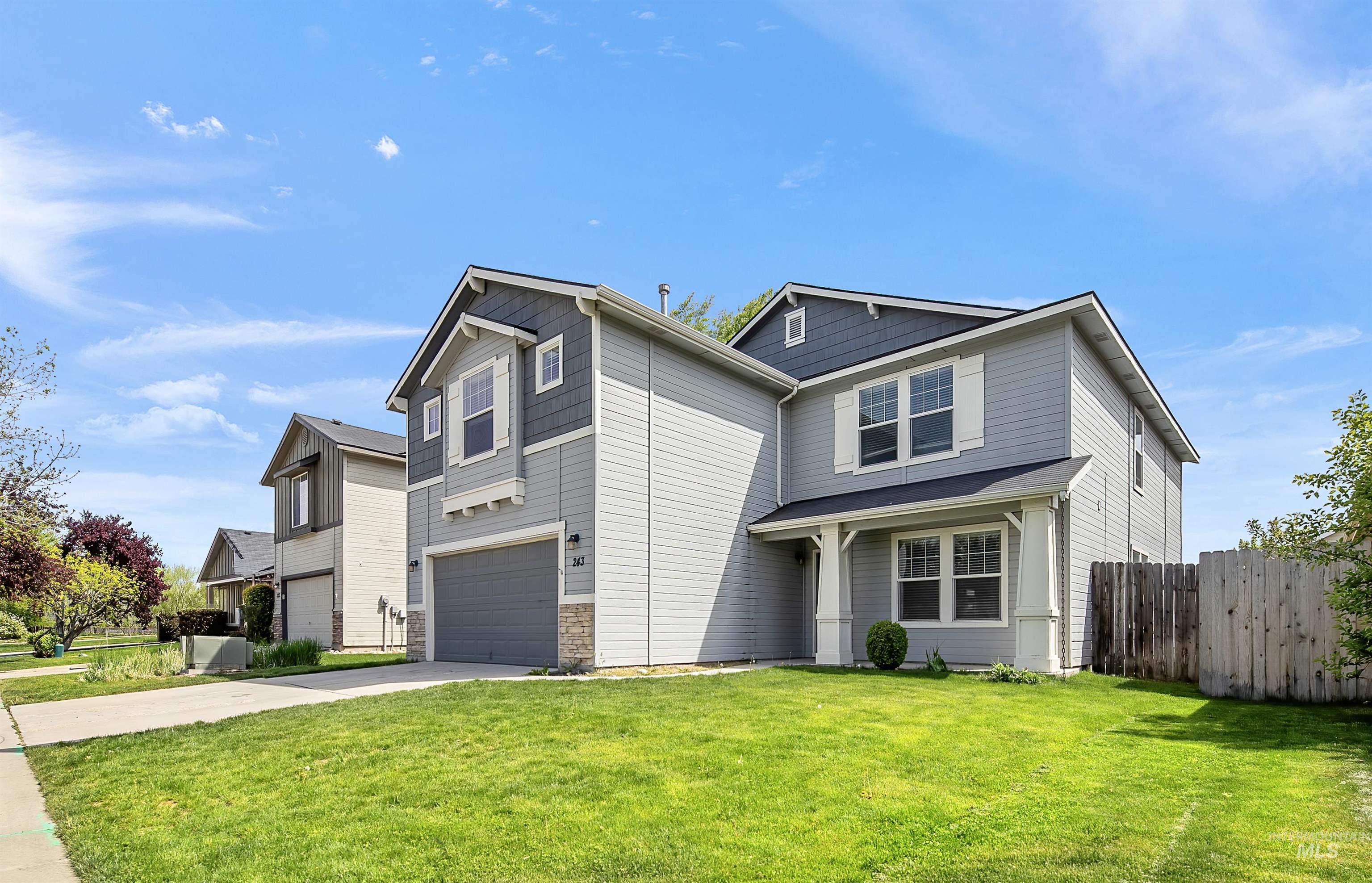 243 W White Sands Dr, Meridian, Idaho 83646, 5 Bedrooms, 2.5 Bathrooms, Residential For Sale, Price $550,000, 98985054