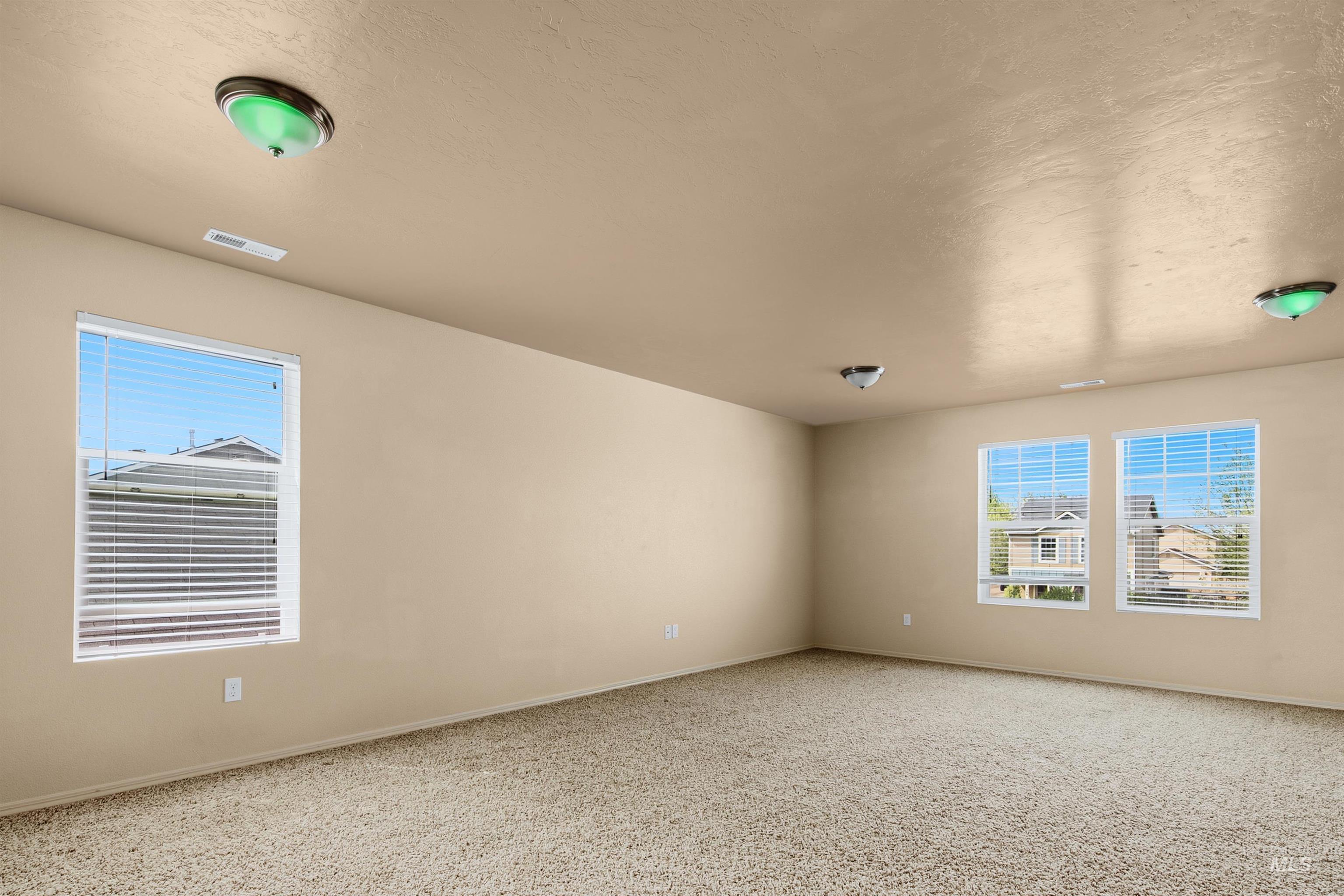 243 W White Sands Dr, Meridian, Idaho 83646, 5 Bedrooms, 2.5 Bathrooms, Residential For Sale, Price $550,000,MLS 98985054