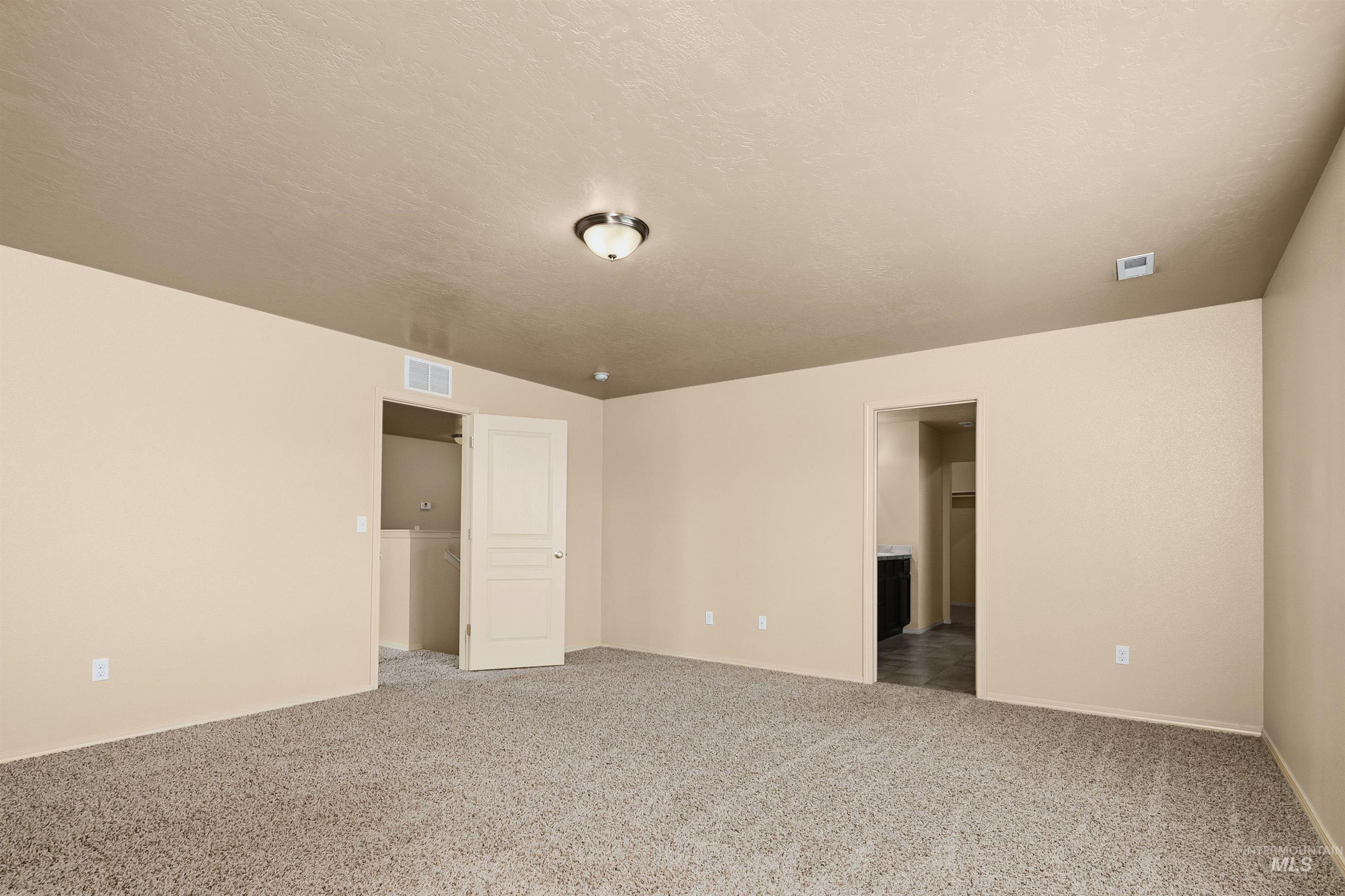 243 W White Sands Dr, Meridian, Idaho 83646, 5 Bedrooms, 2.5 Bathrooms, Residential For Sale, Price $550,000,MLS 98985054
