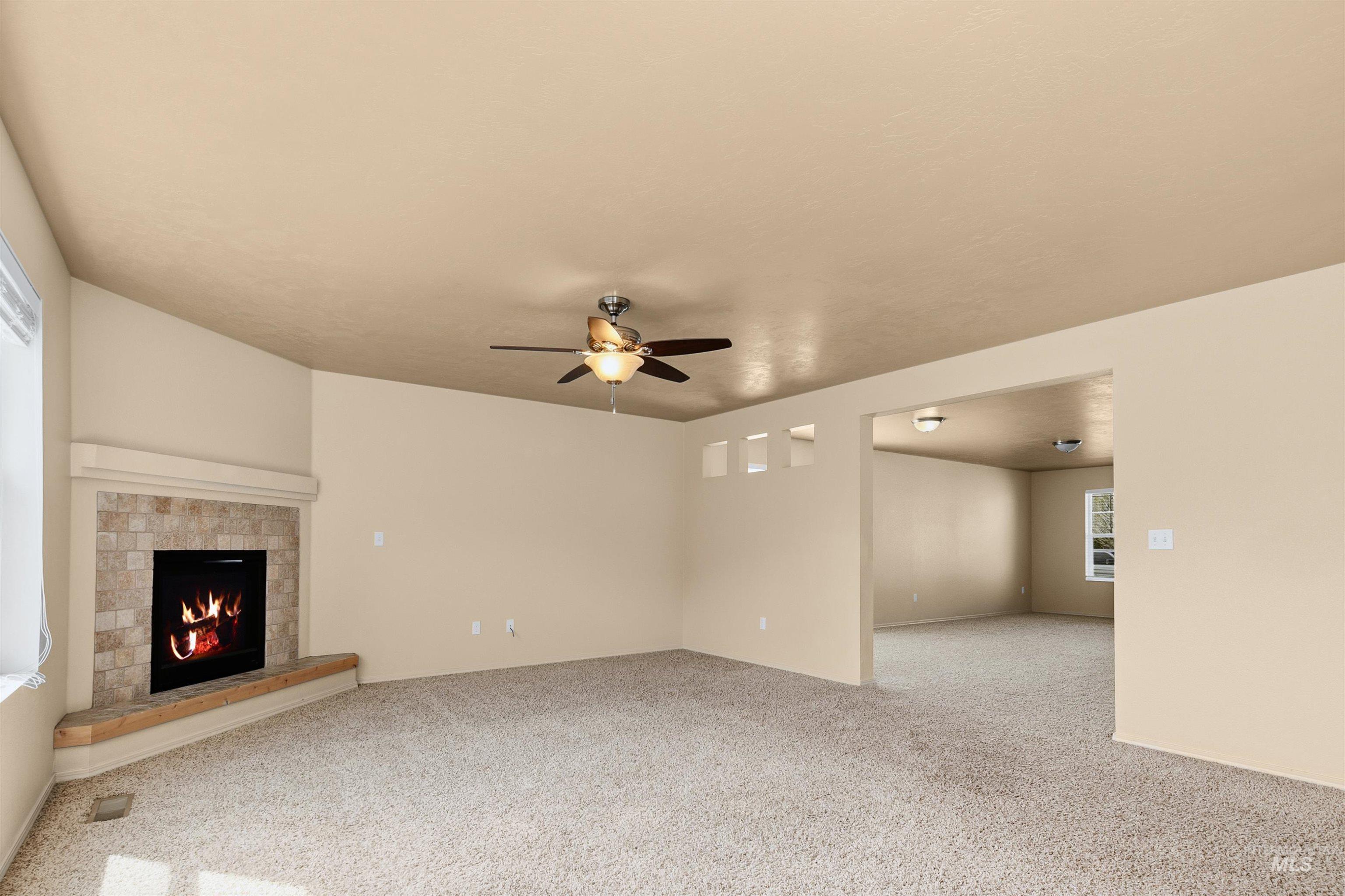 243 W White Sands Dr, Meridian, Idaho 83646, 5 Bedrooms, 2.5 Bathrooms, Residential For Sale, Price $550,000,MLS 98985054