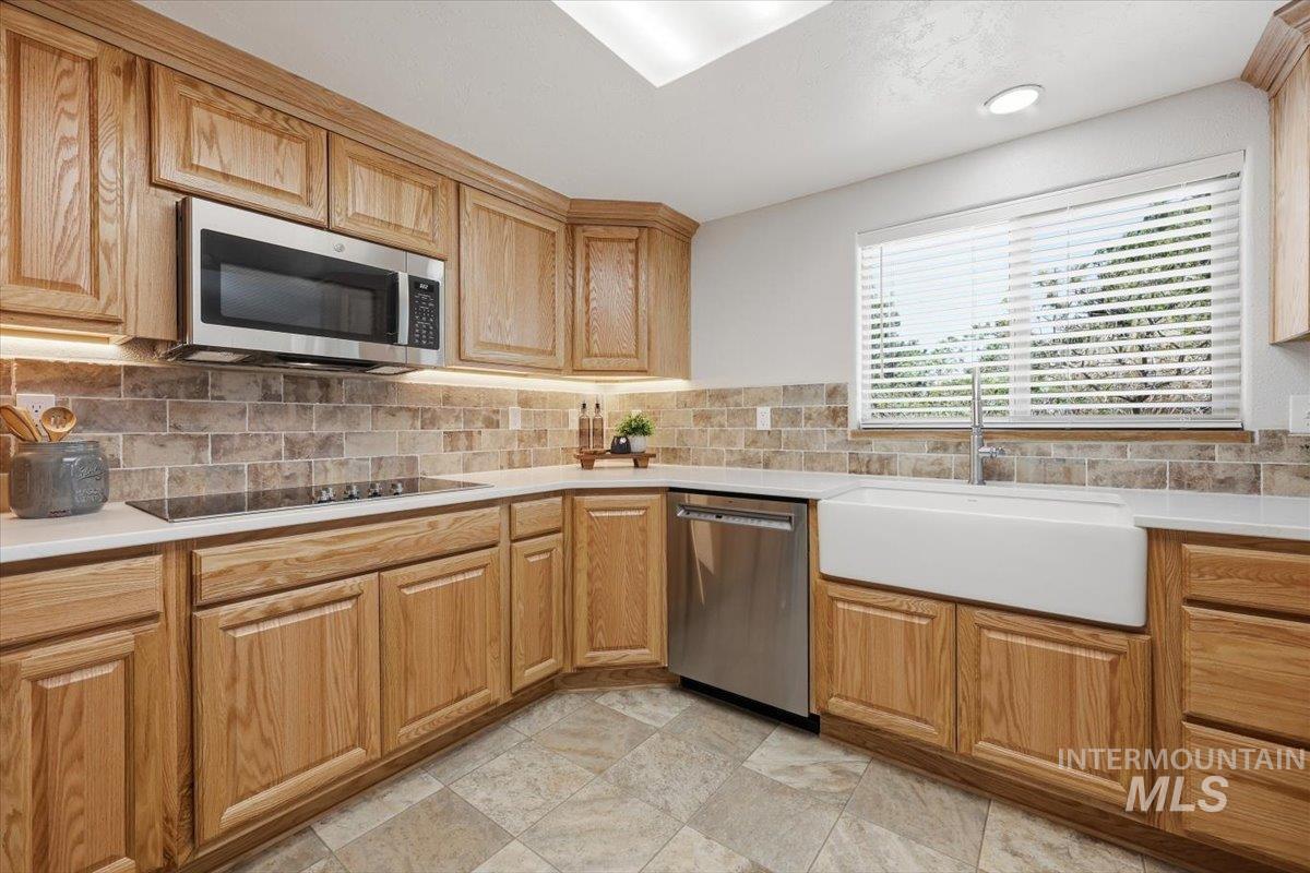 18105 Plum Road, Caldwell, Idaho 83607, 3 Bedrooms, 2 Bathrooms, Residential For Sale, Price $650,000,MLS 98985057