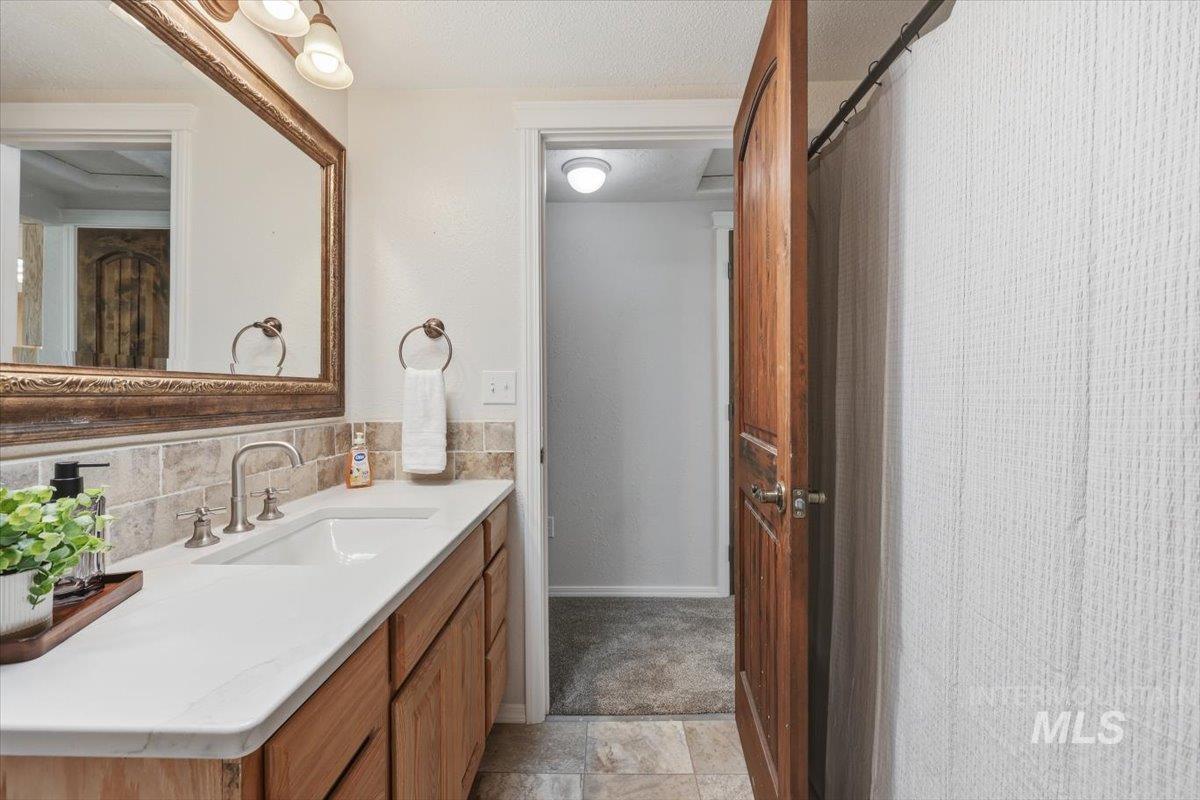 18105 Plum Road, Caldwell, Idaho 83607, 3 Bedrooms, 2 Bathrooms, Residential For Sale, Price $650,000,MLS 98985057