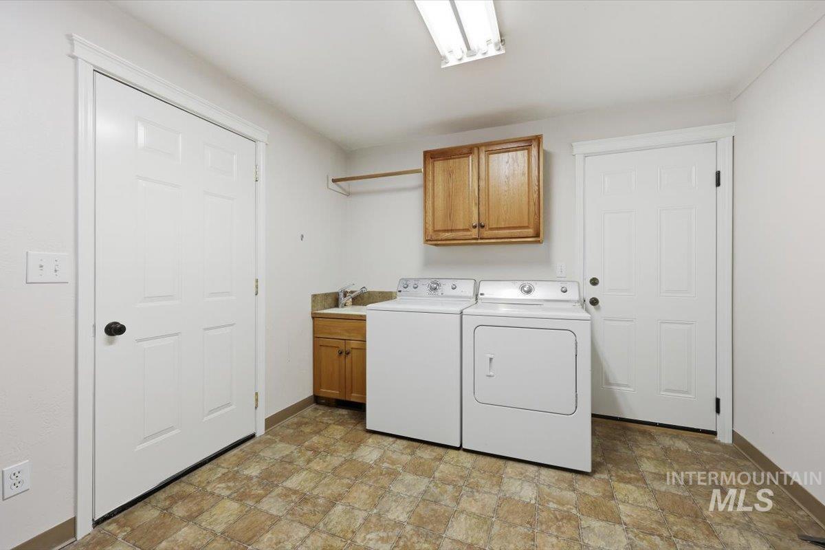 18105 Plum Road, Caldwell, Idaho 83607, 3 Bedrooms, 2 Bathrooms, Residential For Sale, Price $650,000,MLS 98985057