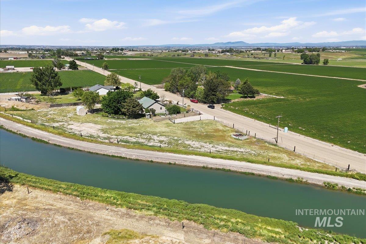 18105 Plum Road, Caldwell, Idaho 83607, 3 Bedrooms, 2 Bathrooms, Residential For Sale, Price $650,000,MLS 98985057