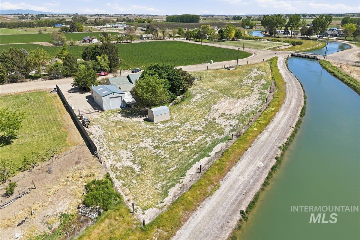 18105 Plum Road, Caldwell, Idaho 83607, 3 Bedrooms, 2 Bathrooms, Residential For Sale, Price $650,000,MLS 98985057