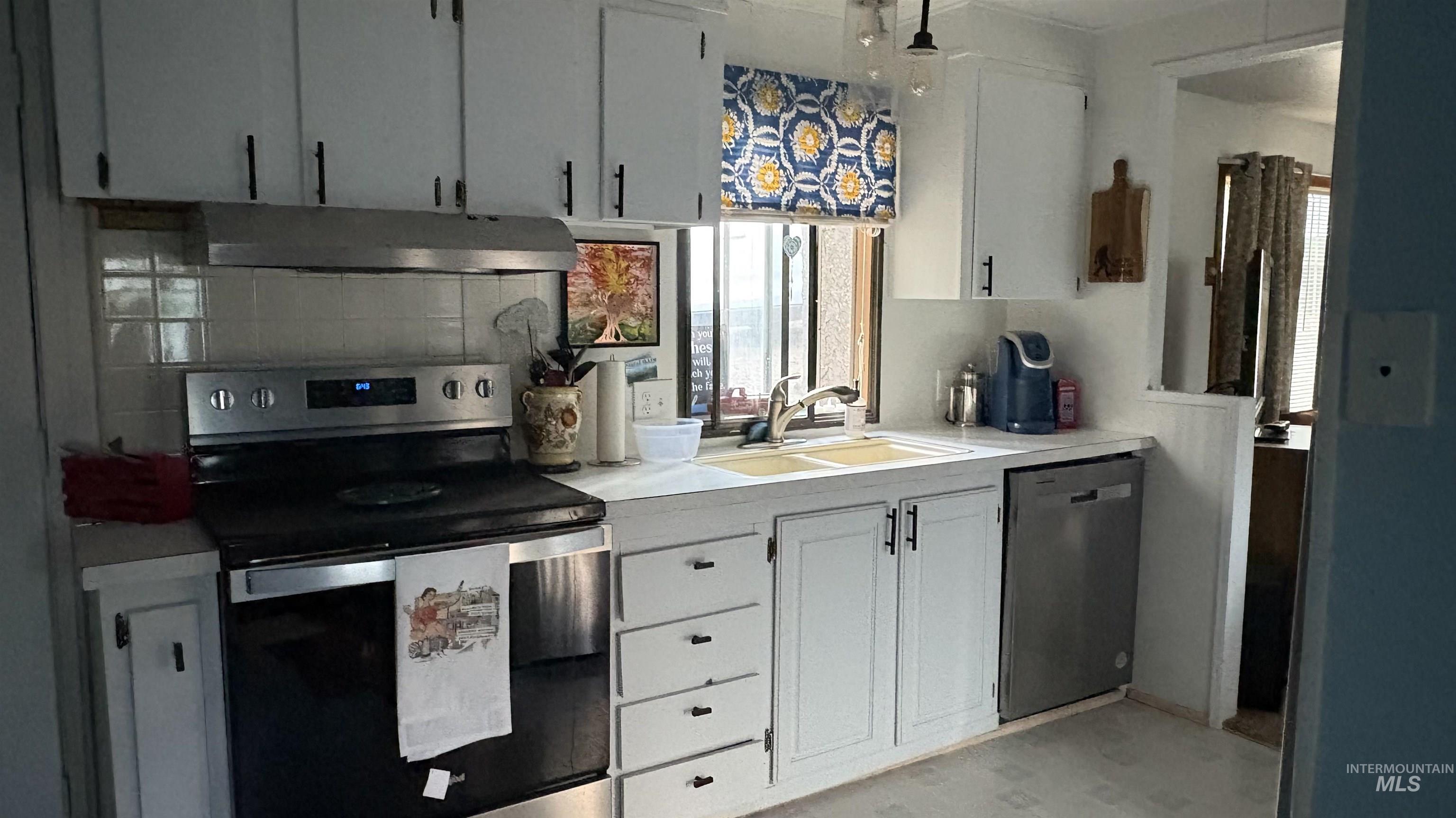 17 Summer Dr., Garden Valley, Idaho 83622, 2 Bedrooms, 2 Bathrooms, Residential For Sale, Price $185,000,MLS 98985058