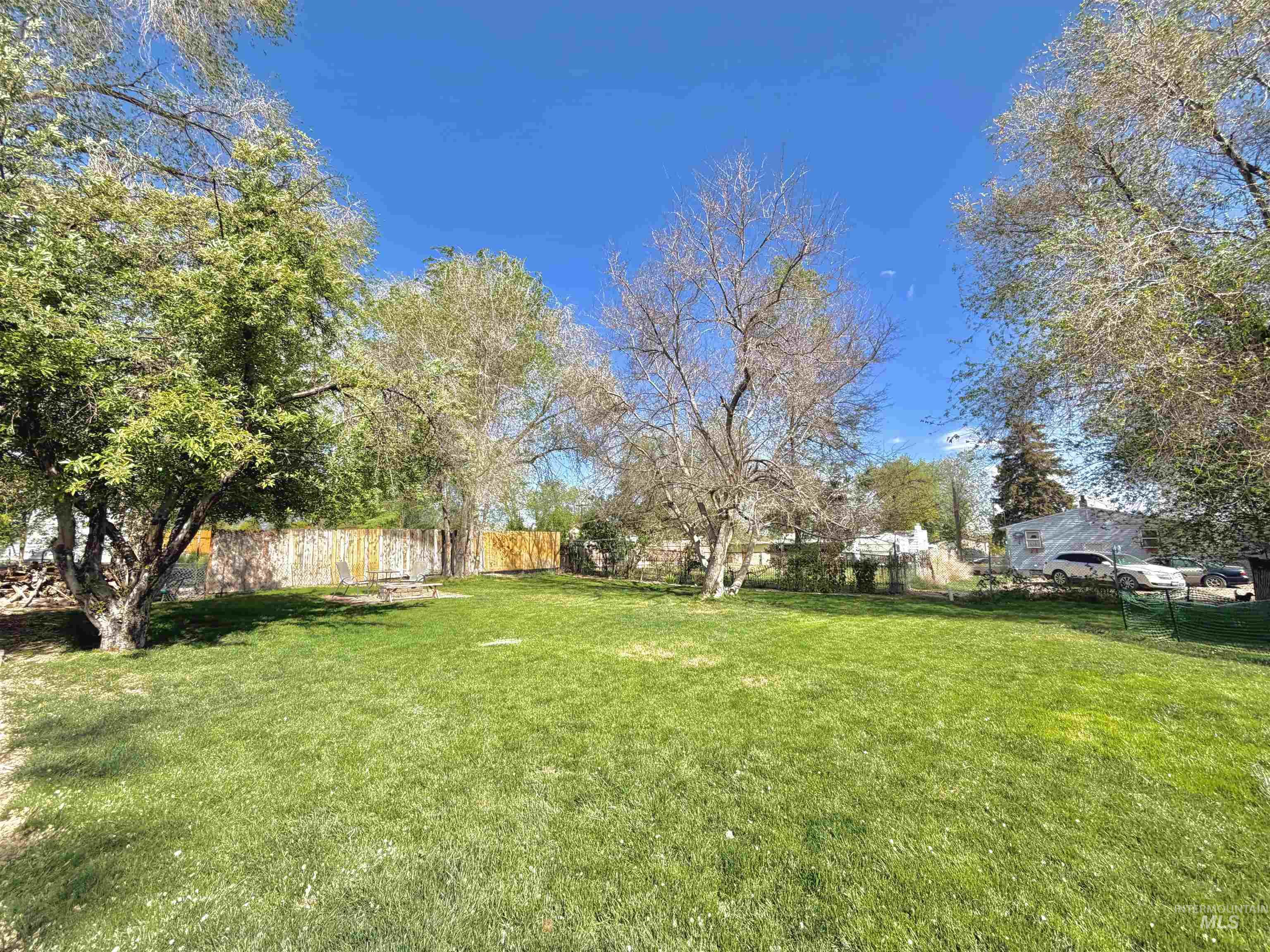 355 Highland Ave, Twin Falls, Idaho 83301, 3 Bedrooms, 3 Bathrooms, Residential For Sale, Price $330,000,MLS 98985059