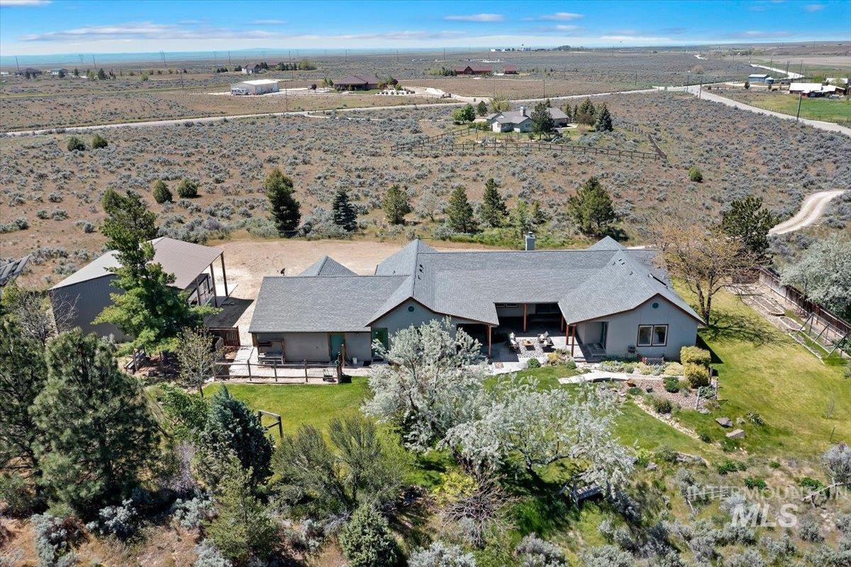 147 E ndian Creek, Boise, Idaho 83716, 4 Bedrooms, 4 Bathrooms, Residential For Sale, Price $925,000,MLS 98985061