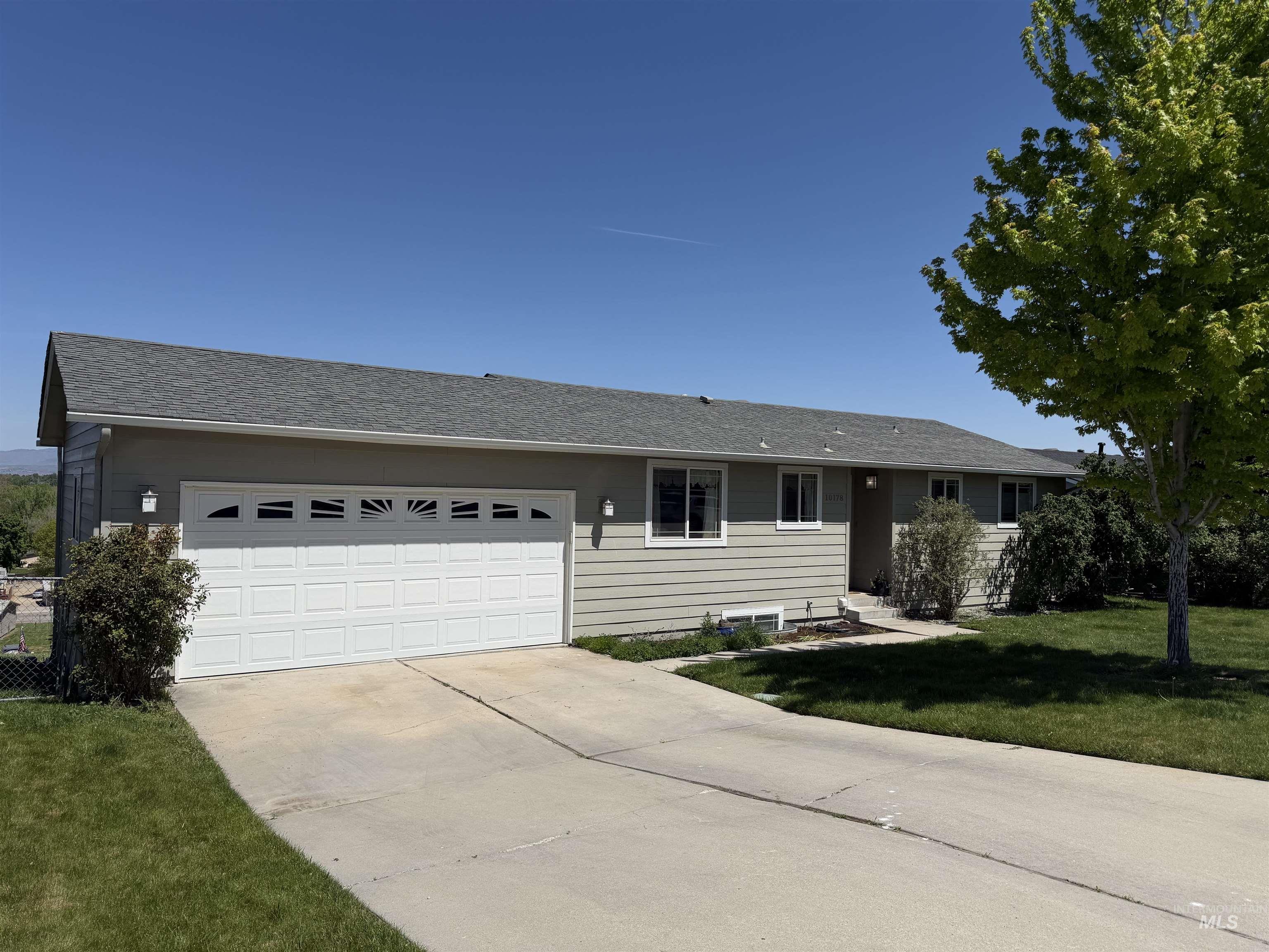 10178 W Fox Ridge Dr., Boise, Idaho 83709, 5 Bedrooms, 2 Bathrooms, Residential For Sale, Price $499,900,MLS 98985068