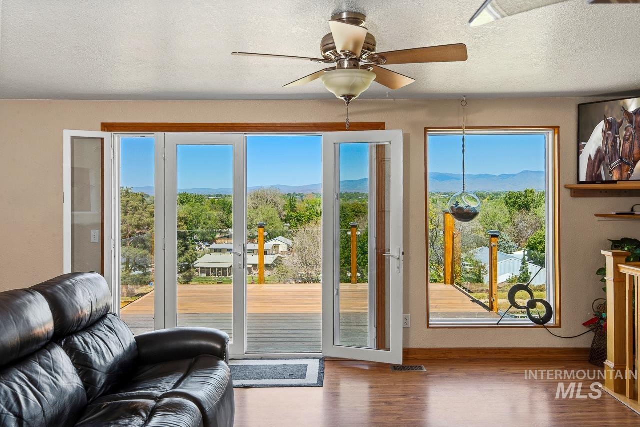 10178 W Fox Ridge Dr., Boise, Idaho 83709, 5 Bedrooms, 2 Bathrooms, Residential For Sale, Price $499,900, 98985068