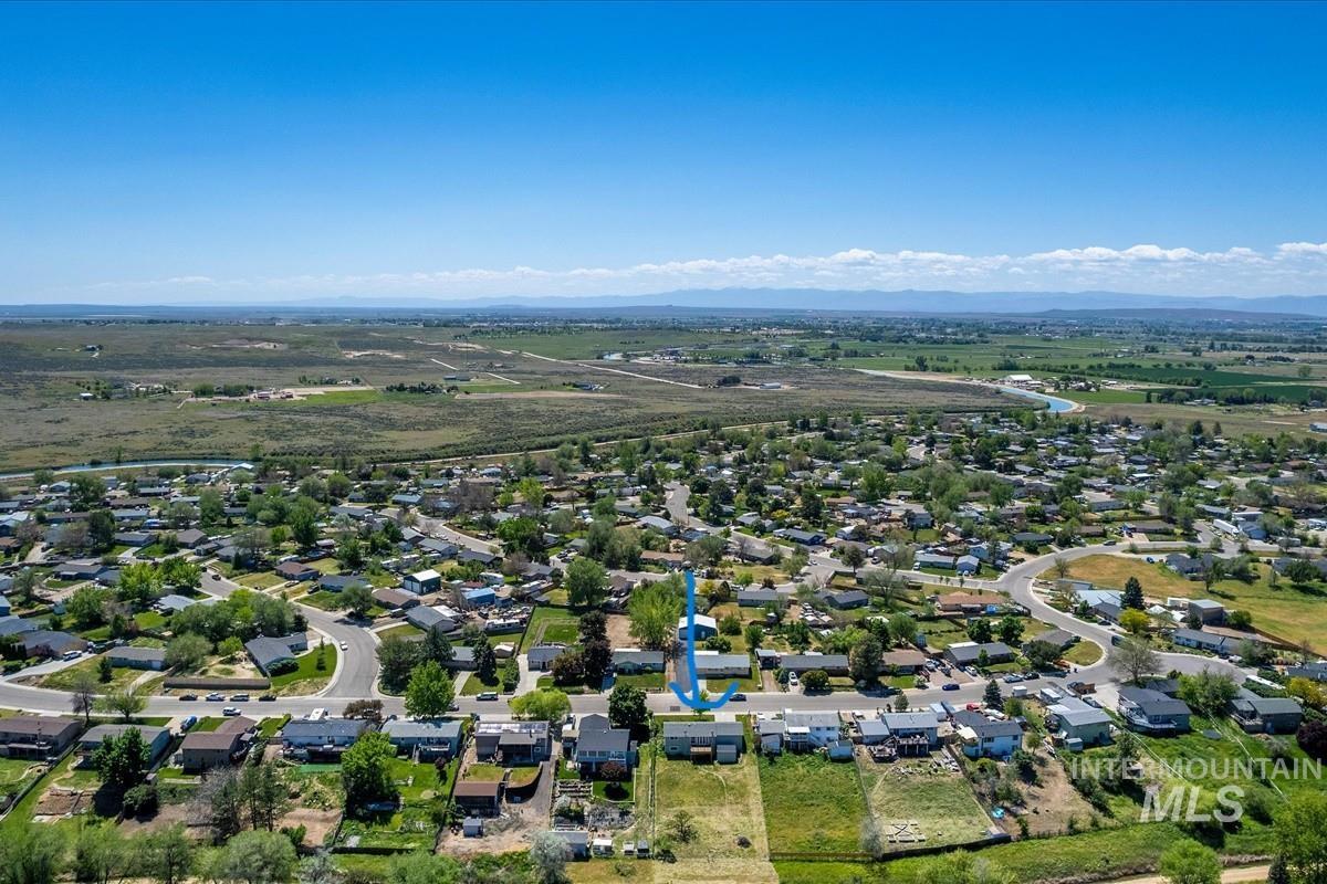10178 W Fox Ridge Dr., Boise, Idaho 83709, 5 Bedrooms, 2 Bathrooms, Residential For Sale, Price $499,900, 98985068