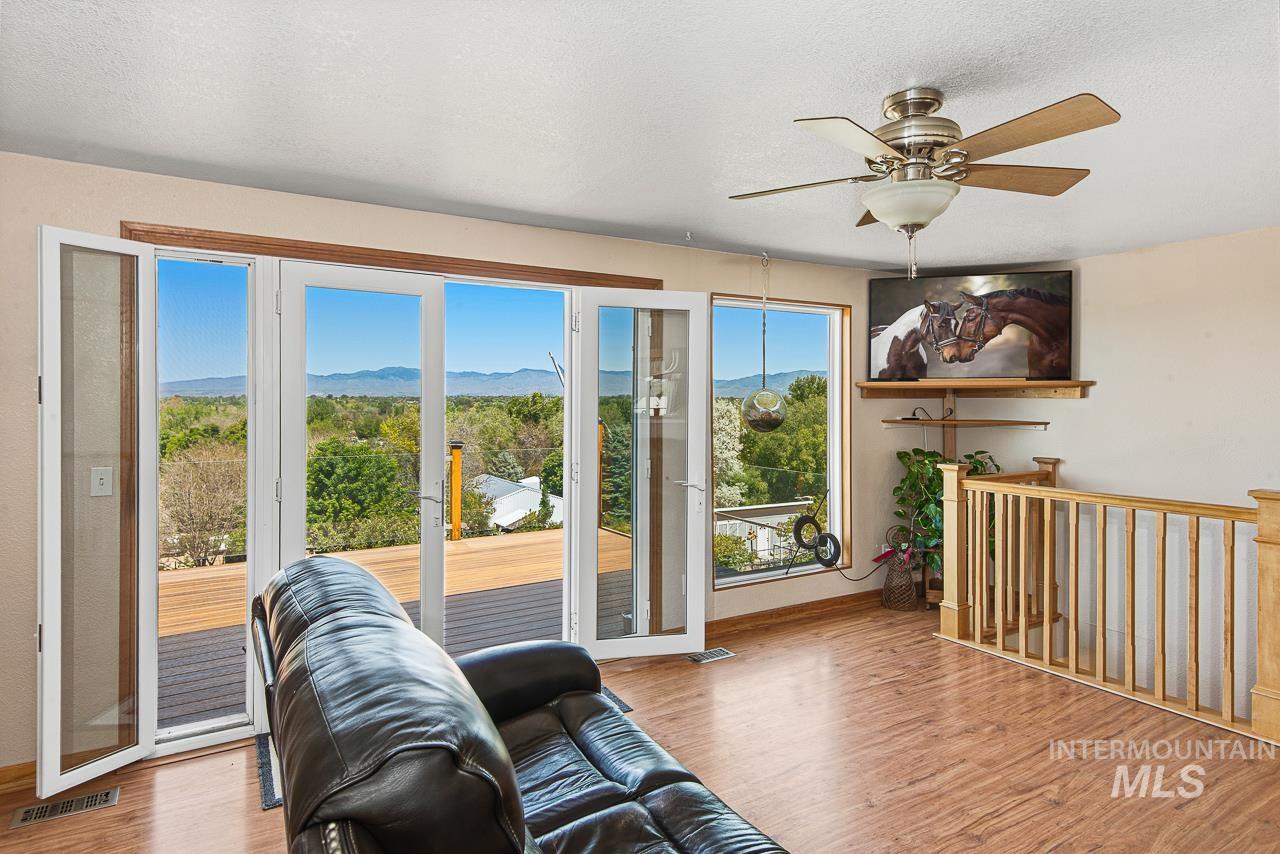 10178 W Fox Ridge Dr., Boise, Idaho 83709, 5 Bedrooms, 2 Bathrooms, Residential For Sale, Price $499,900, 98985068