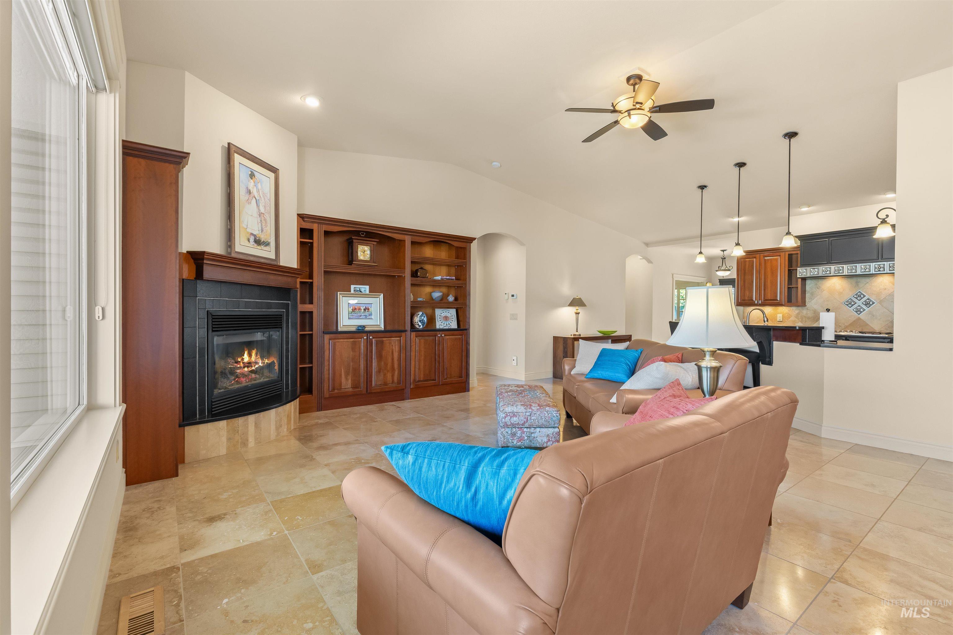910 Vineland Dr., Clarkston, Washington 99403, 3 Bedrooms, 3 Bathrooms, Residential For Sale, Price $498,000, 98985074